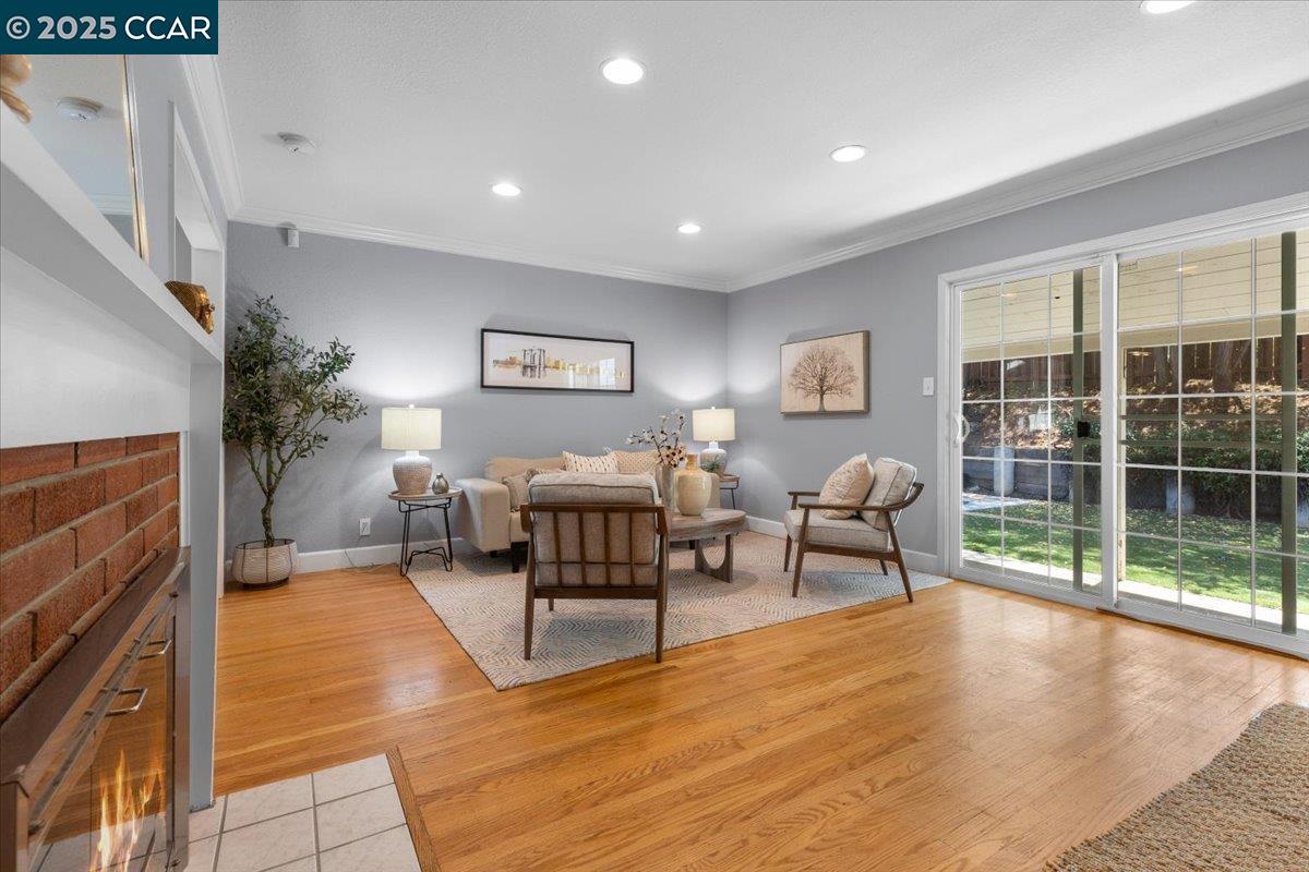 Detail Gallery Image 7 of 20 For 5555 Alabama Dr, Concord,  CA 94521 - 3 Beds | 2 Baths