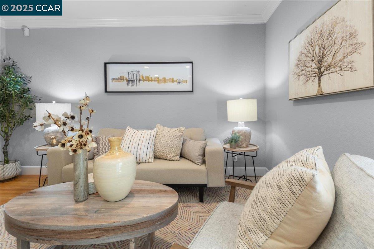 Detail Gallery Image 8 of 20 For 5555 Alabama Dr, Concord,  CA 94521 - 3 Beds | 2 Baths
