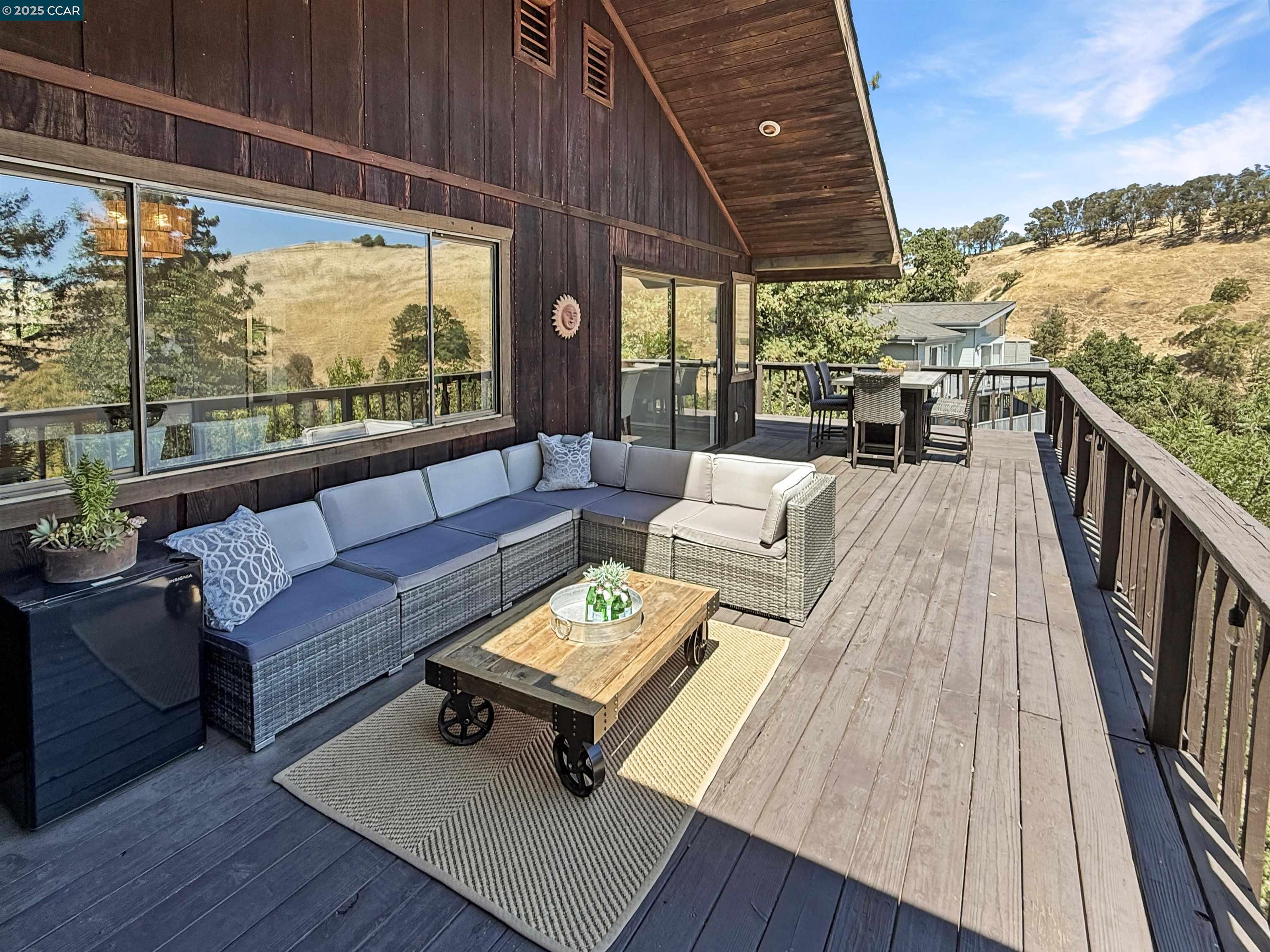 Detail Gallery Image 14 of 40 For 130 Hillcroft Way, Walnut Creek,  CA 94597 - 4 Beds | 3/1 Baths