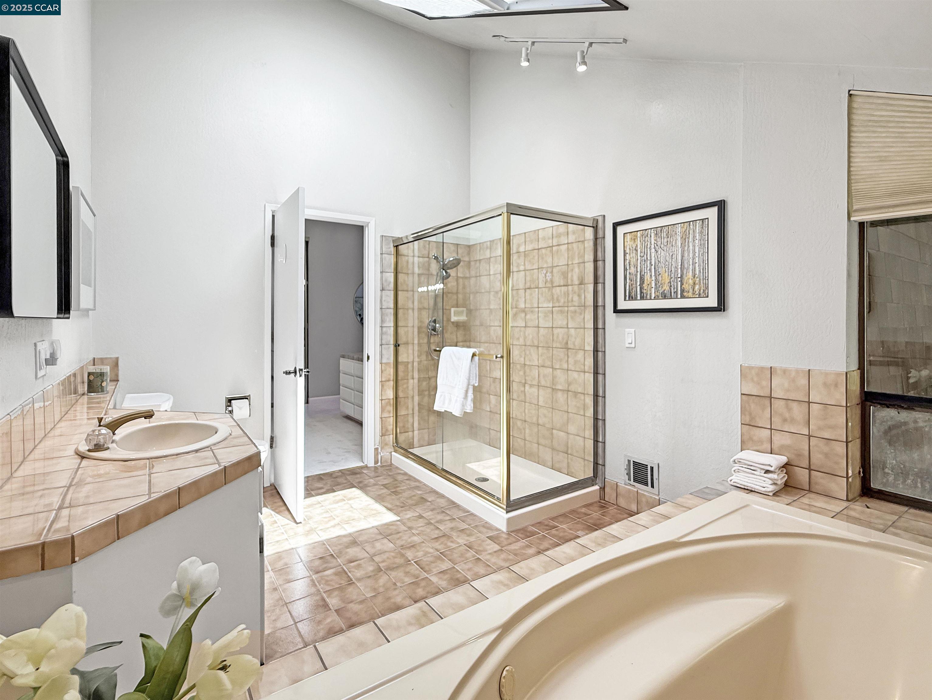 Detail Gallery Image 22 of 40 For 130 Hillcroft Way, Walnut Creek,  CA 94597 - 4 Beds | 3/1 Baths