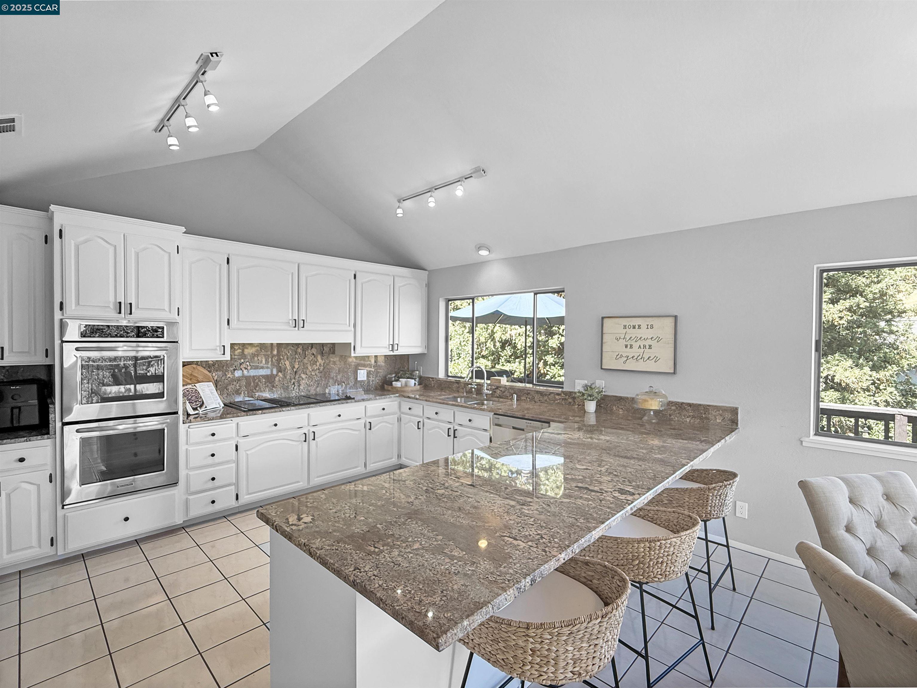 Detail Gallery Image 8 of 40 For 130 Hillcroft Way, Walnut Creek,  CA 94597 - 4 Beds | 3/1 Baths