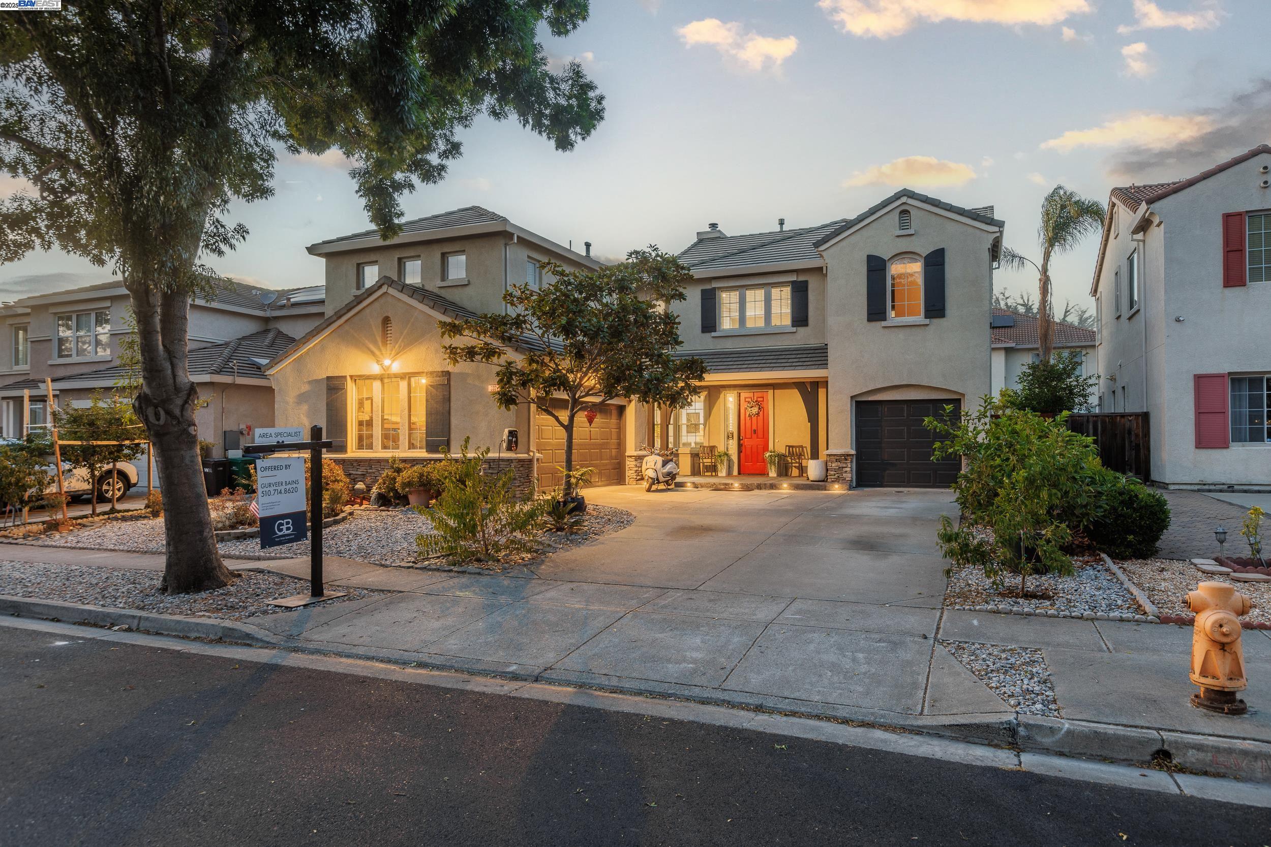 Detail Gallery Image 1 of 1 For 332 Arrowhead Way, Hayward,  CA 94544 - 4 Beds | 3 Baths