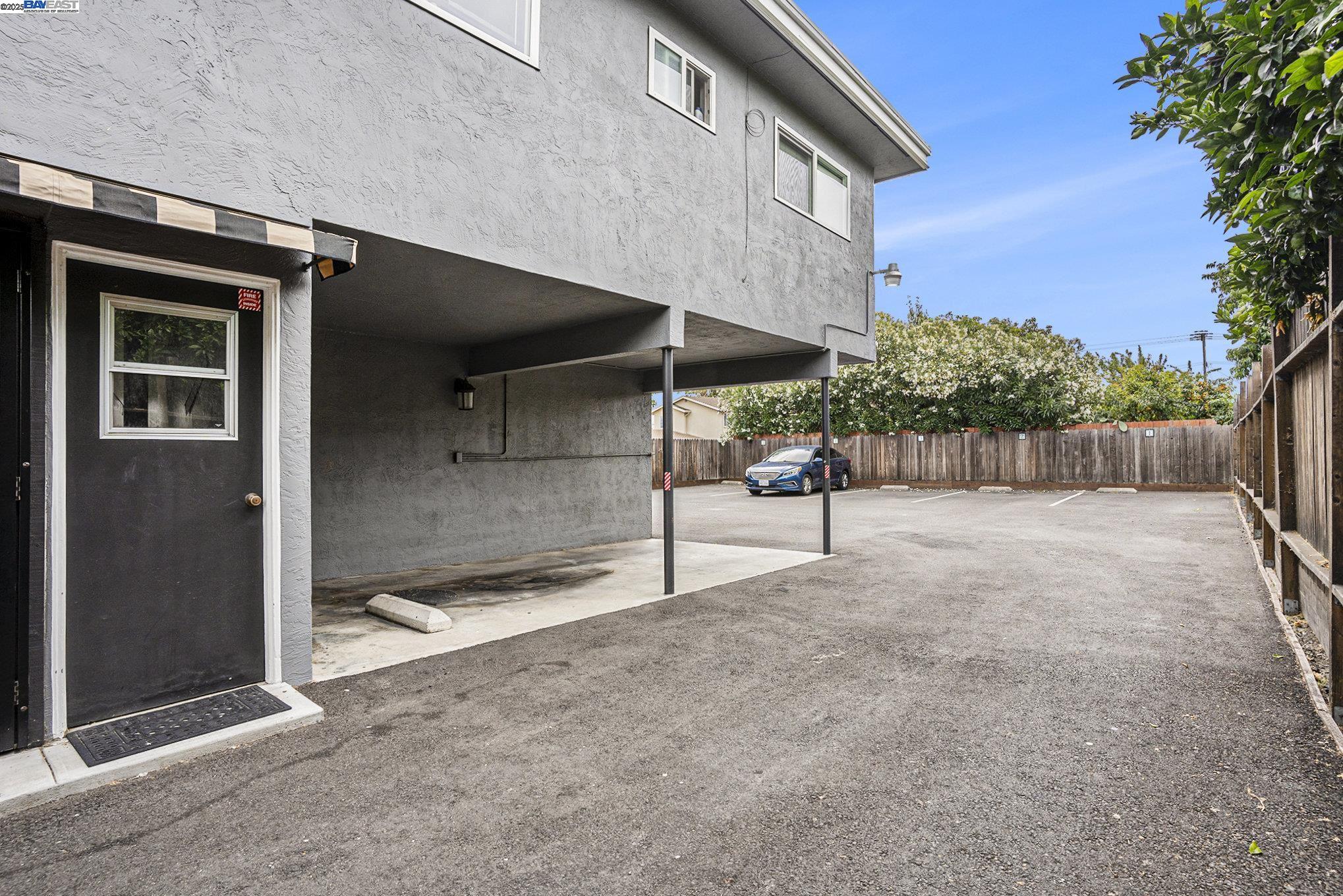 Detail Gallery Image 7 of 11 For 341 Castro St, San Leandro,  CA 94577 - – Beds | – Baths