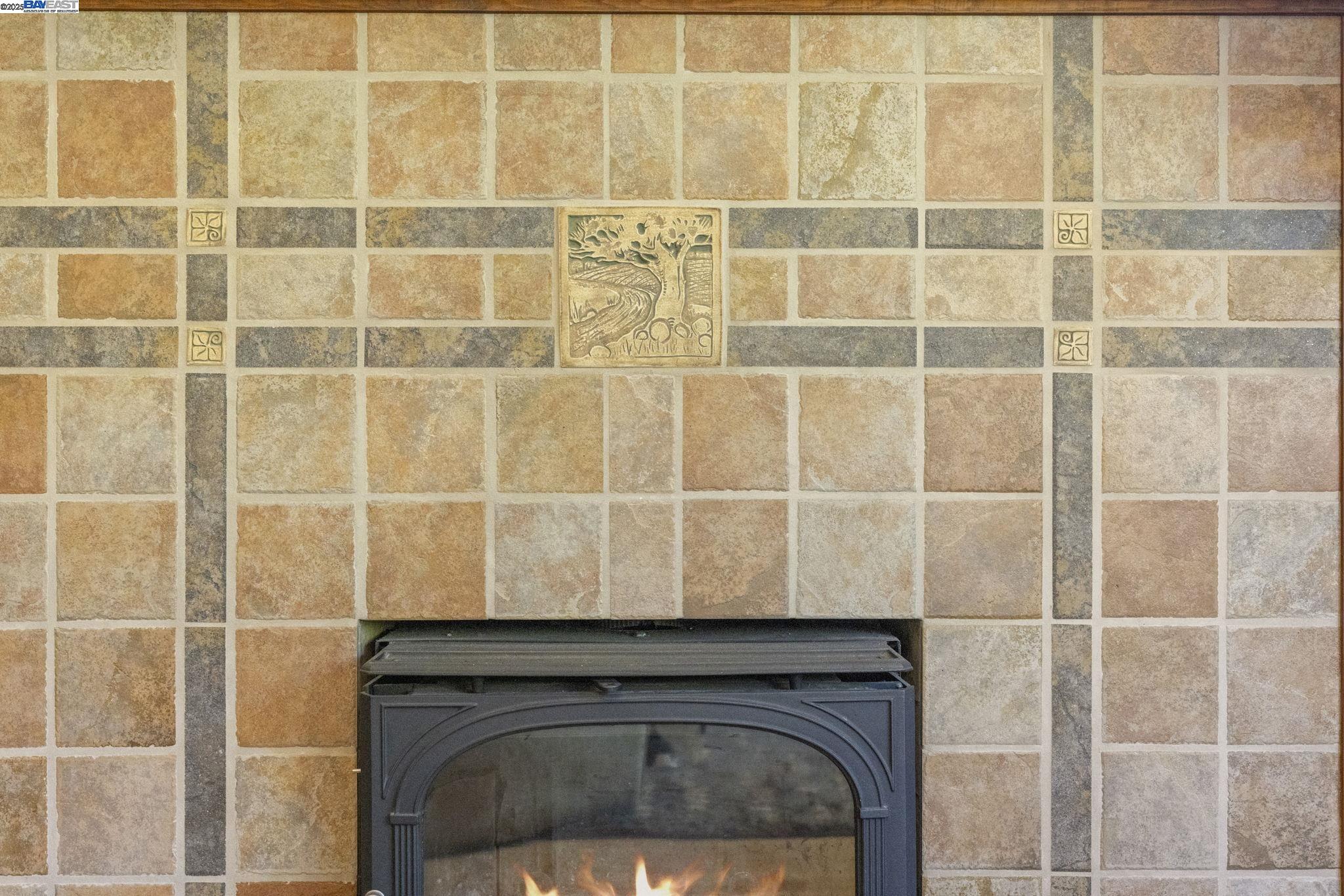 Detail Gallery Image 14 of 60 For 898 Union St, Alameda,  CA 94501 - 4 Beds | 2 Baths