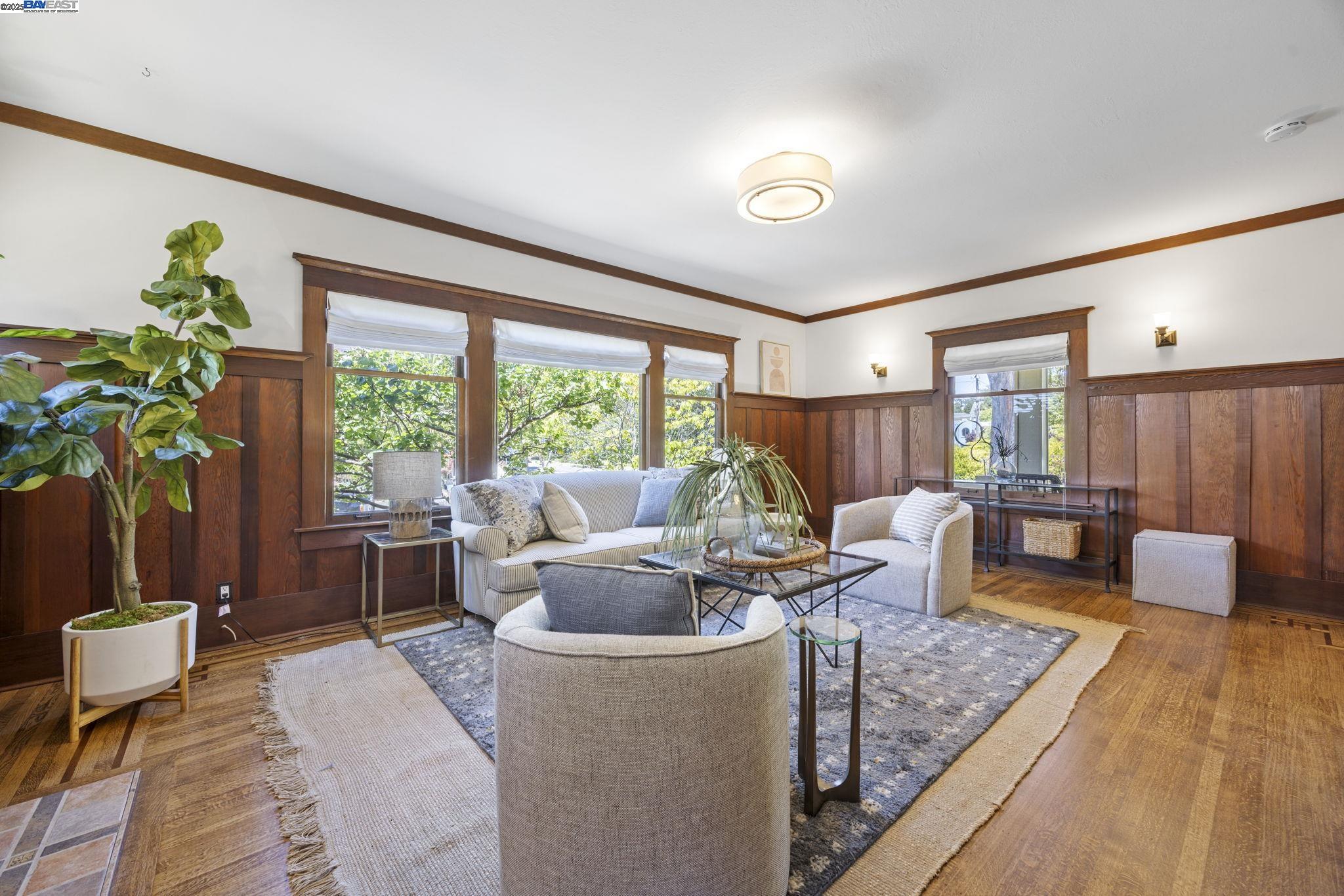 Detail Gallery Image 15 of 60 For 898 Union St, Alameda,  CA 94501 - 4 Beds | 2 Baths