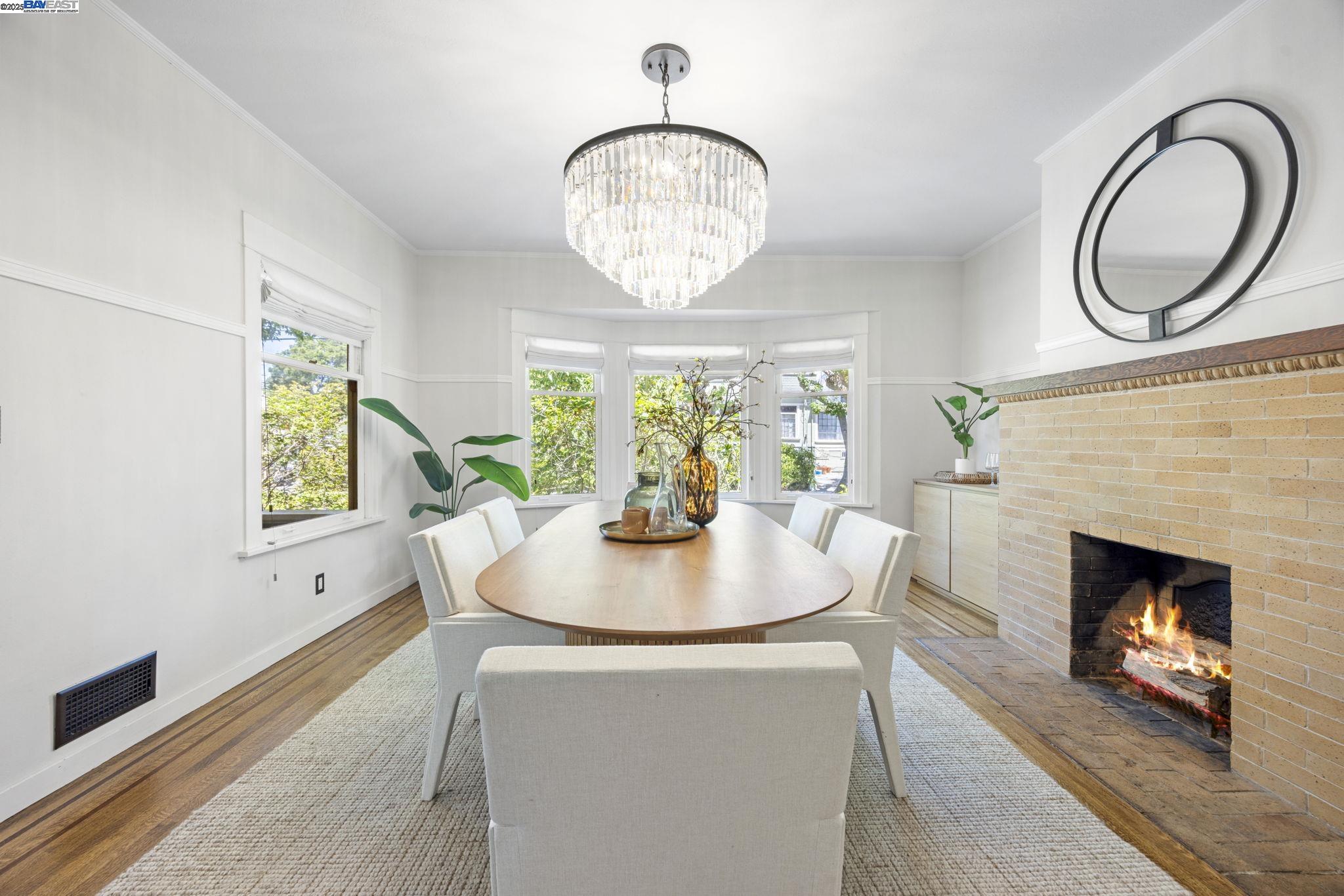 Detail Gallery Image 19 of 60 For 898 Union St, Alameda,  CA 94501 - 4 Beds | 2 Baths