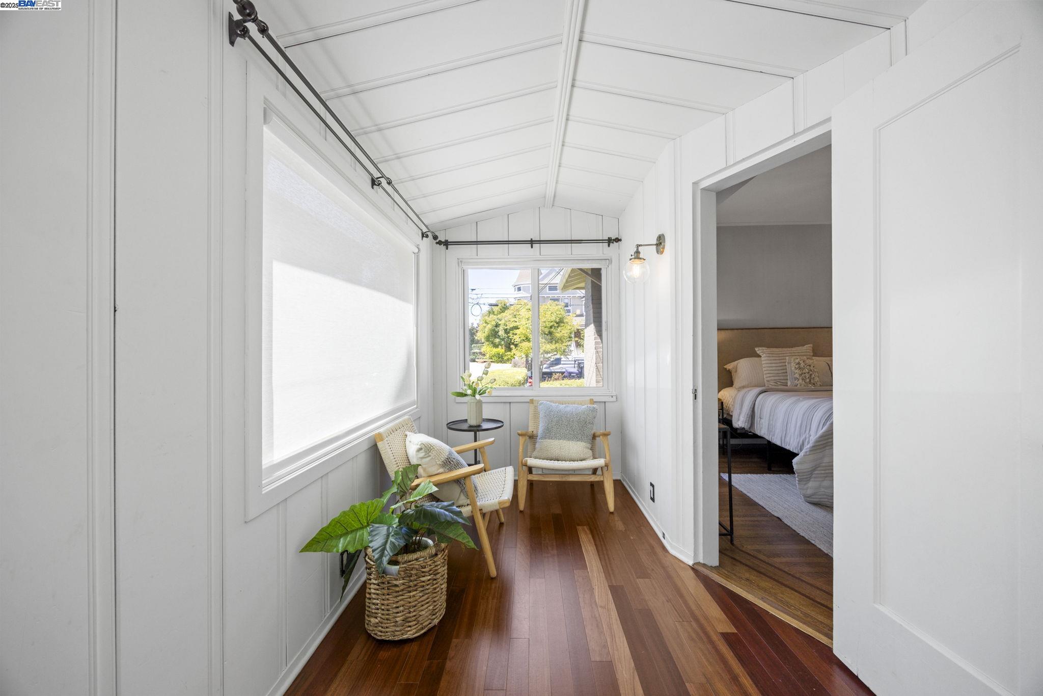 Detail Gallery Image 32 of 60 For 898 Union St, Alameda,  CA 94501 - 4 Beds | 2 Baths