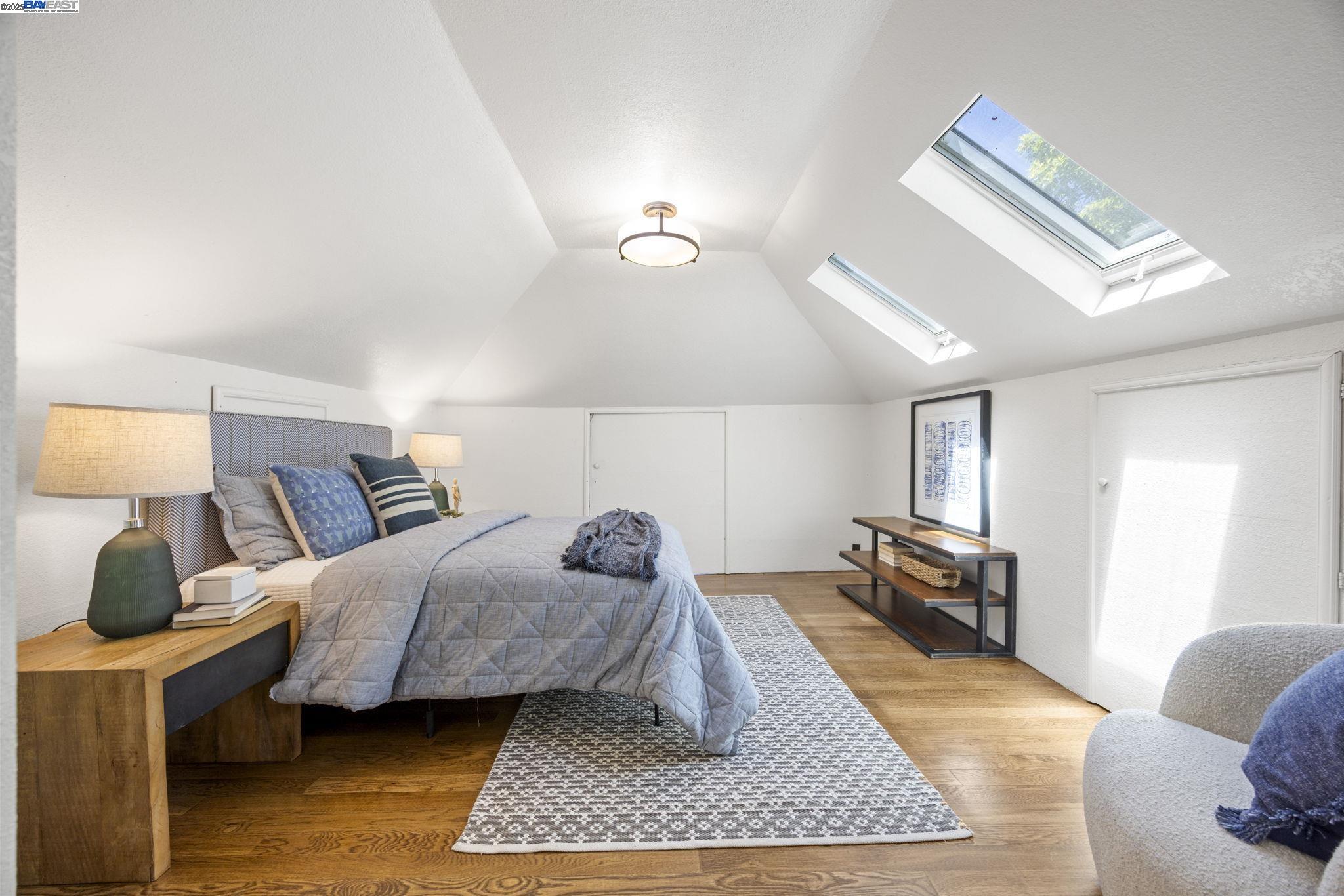 Detail Gallery Image 43 of 60 For 898 Union St, Alameda,  CA 94501 - 4 Beds | 2 Baths