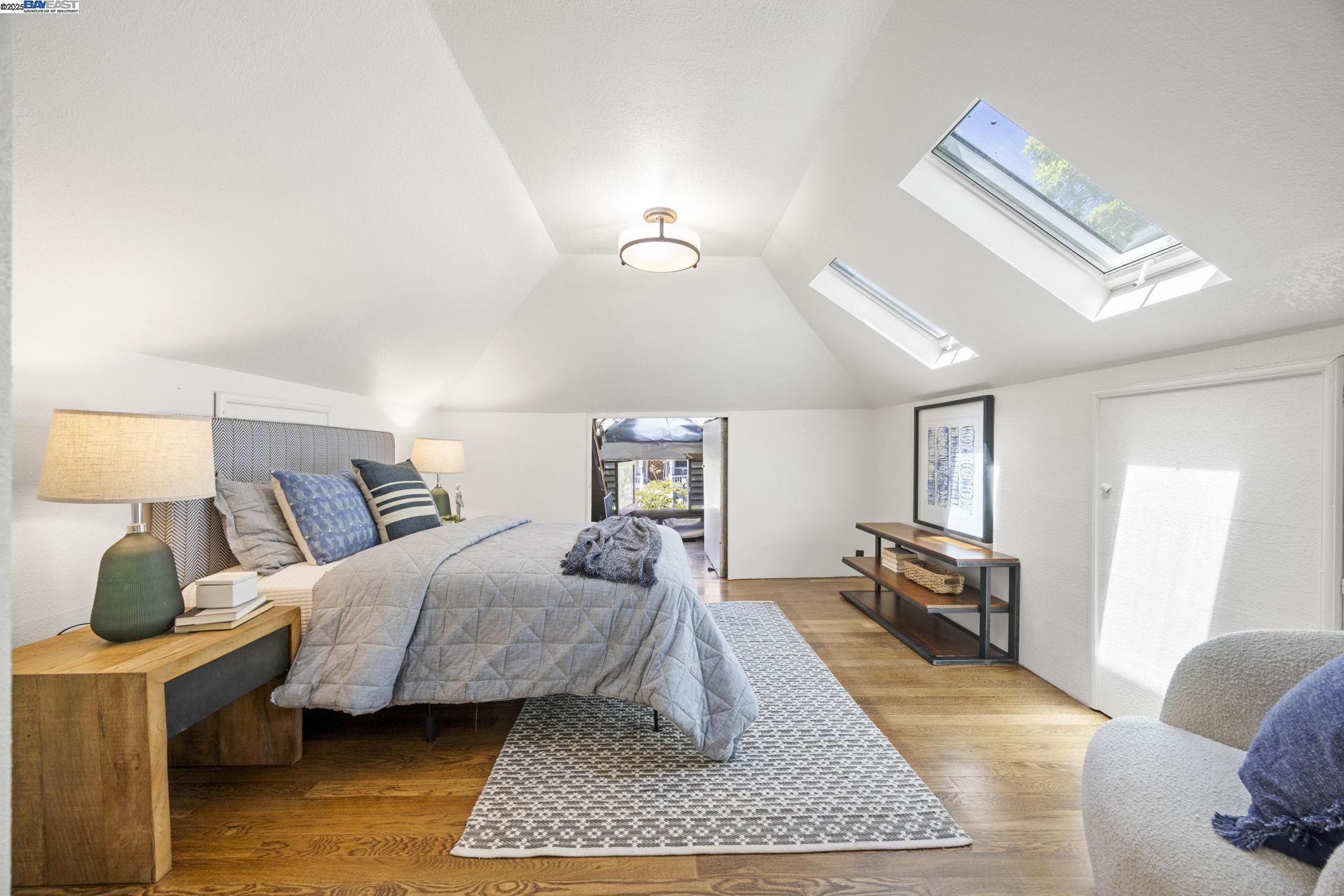 Detail Gallery Image 44 of 60 For 898 Union St, Alameda,  CA 94501 - 4 Beds | 2 Baths