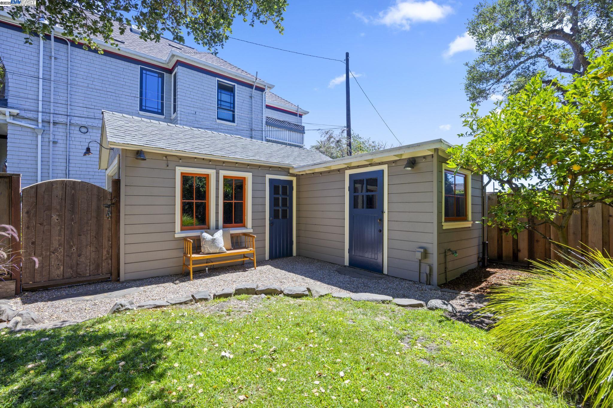 Detail Gallery Image 50 of 60 For 898 Union St, Alameda,  CA 94501 - 4 Beds | 2 Baths