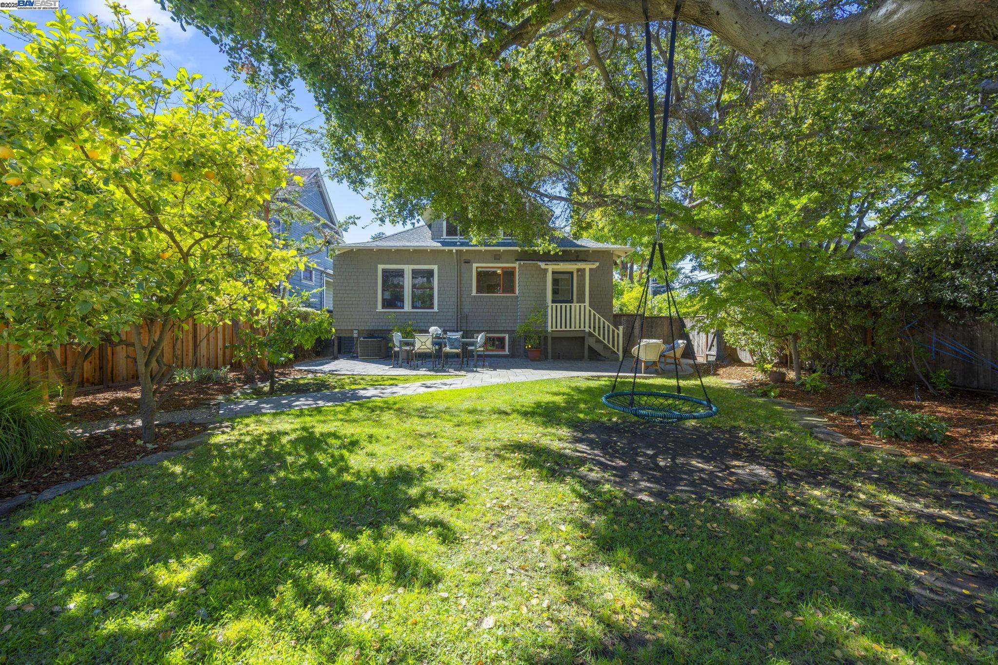Detail Gallery Image 56 of 60 For 898 Union St, Alameda,  CA 94501 - 4 Beds | 2 Baths