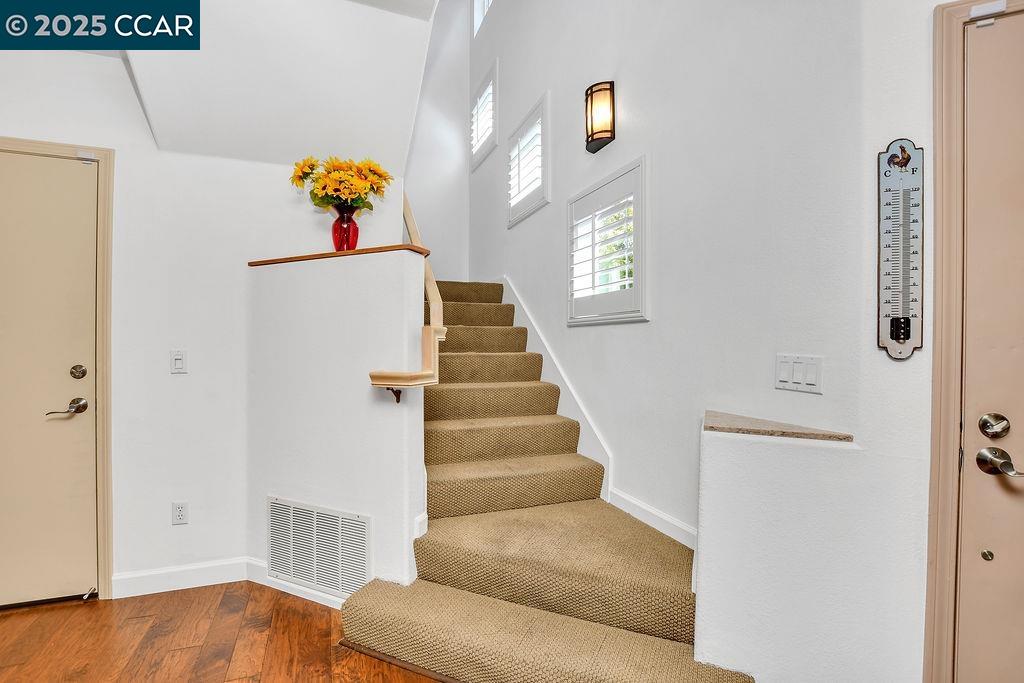 Detail Gallery Image 15 of 46 For 415 Orchard View Ave, Martinez,  CA 94553 - 3 Beds | 2/1 Baths