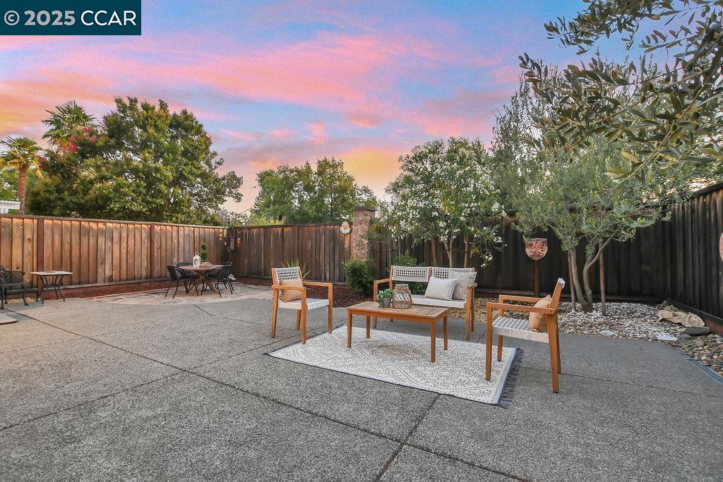 Detail Gallery Image 27 of 46 For 415 Orchard View Ave, Martinez,  CA 94553 - 3 Beds | 2/1 Baths