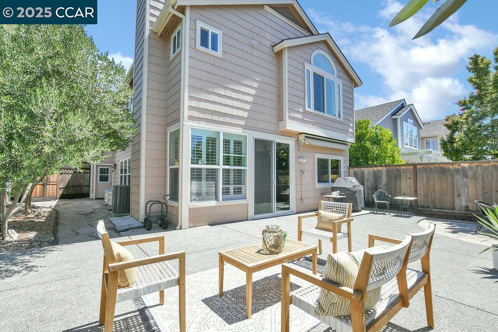 Detail Gallery Image 32 of 46 For 415 Orchard View Ave, Martinez,  CA 94553 - 3 Beds | 2/1 Baths