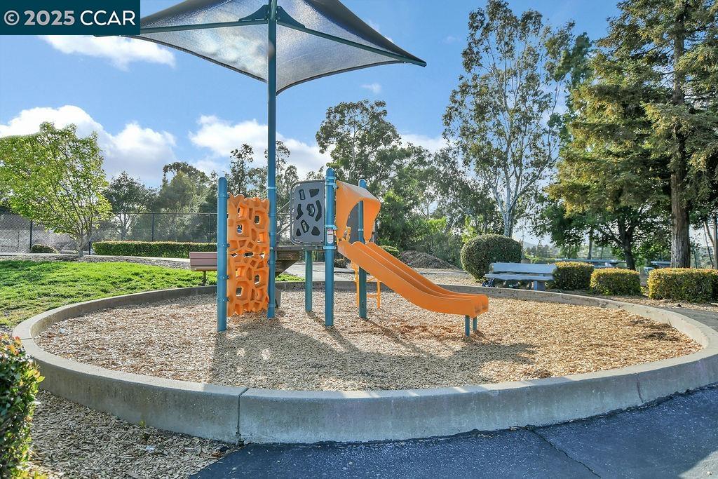Detail Gallery Image 42 of 46 For 415 Orchard View Ave, Martinez,  CA 94553 - 3 Beds | 2/1 Baths