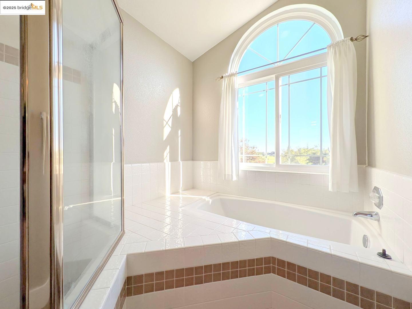 Detail Gallery Image 21 of 33 For 9488 Lockeridge Way, Sacramento,  CA 95829 - 4 Beds | 3 Baths