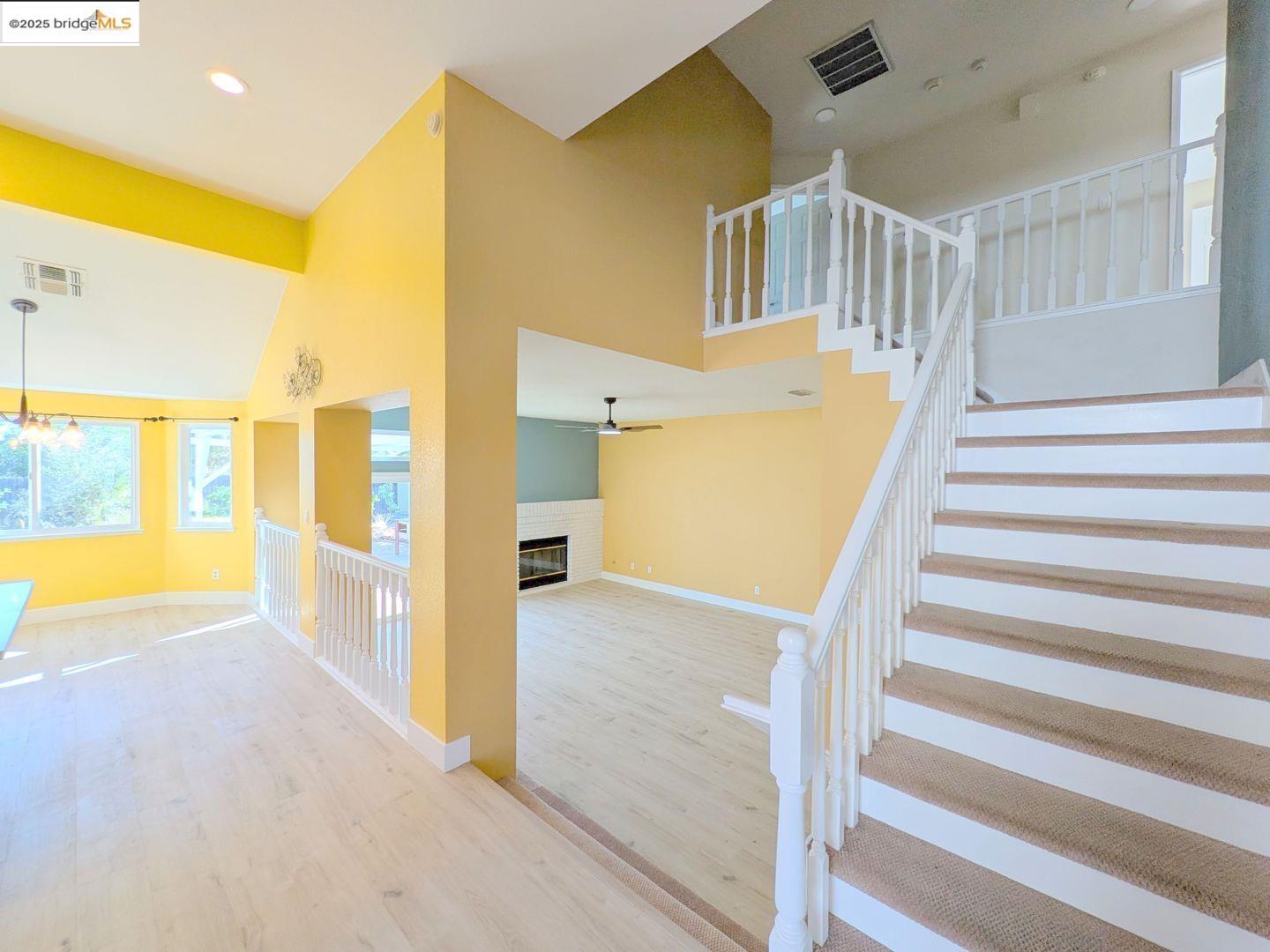 Detail Gallery Image 8 of 33 For 9488 Lockeridge Way, Sacramento,  CA 95829 - 4 Beds | 3 Baths