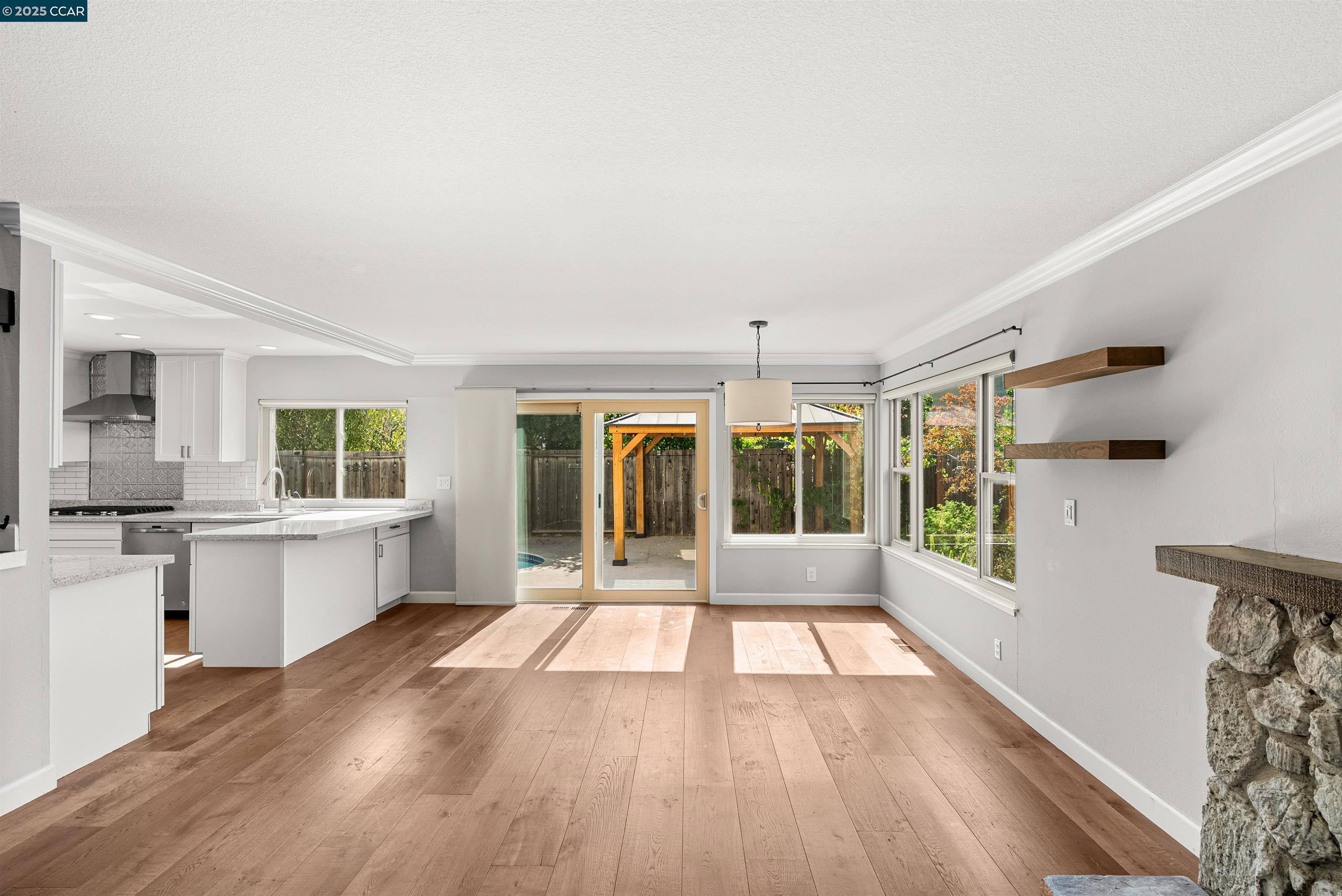 Detail Gallery Image 16 of 52 For 4403 Winterberry Ct, Concord,  CA 94521 - 4 Beds | 2/1 Baths