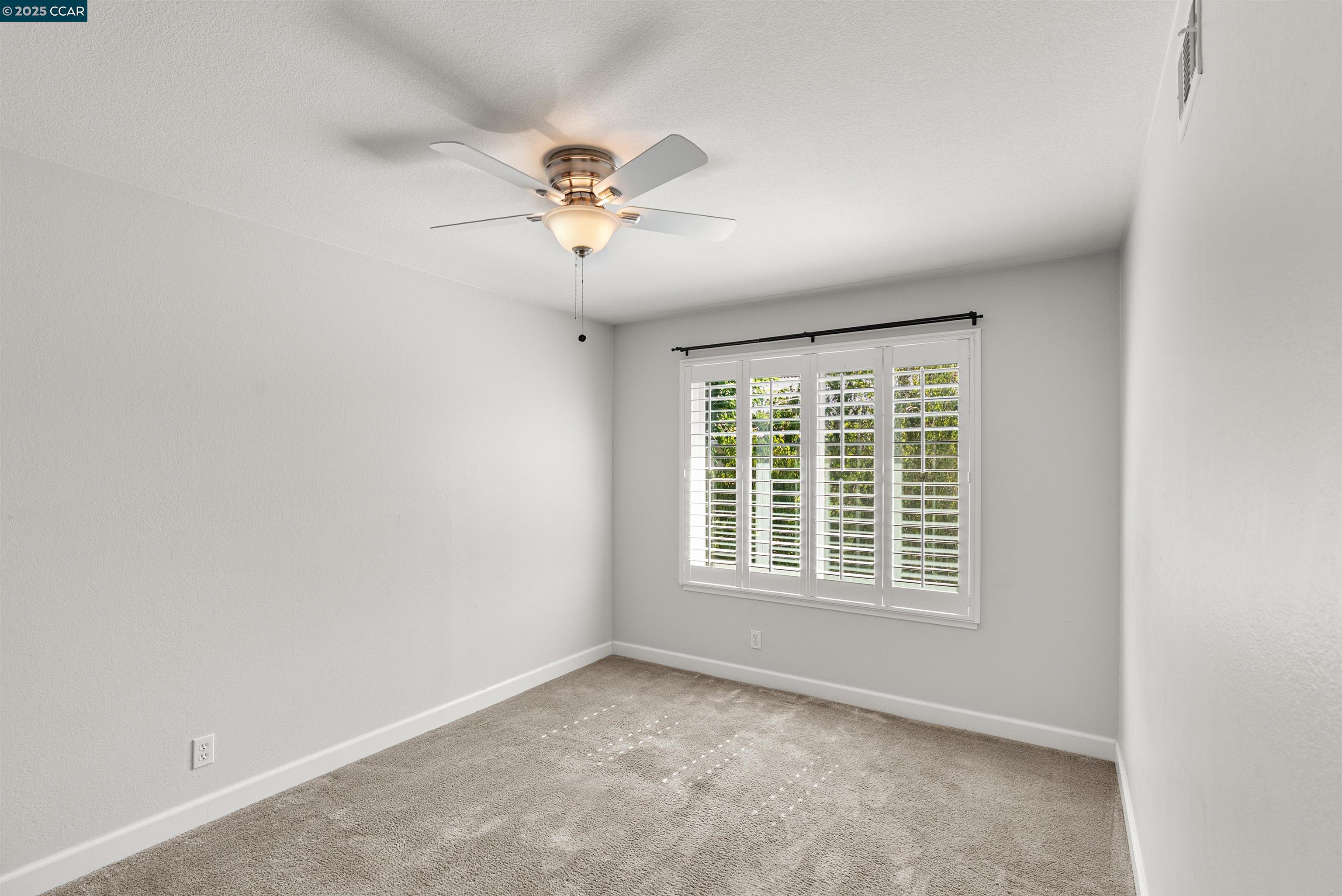 Detail Gallery Image 26 of 52 For 4403 Winterberry Ct, Concord,  CA 94521 - 4 Beds | 2/1 Baths