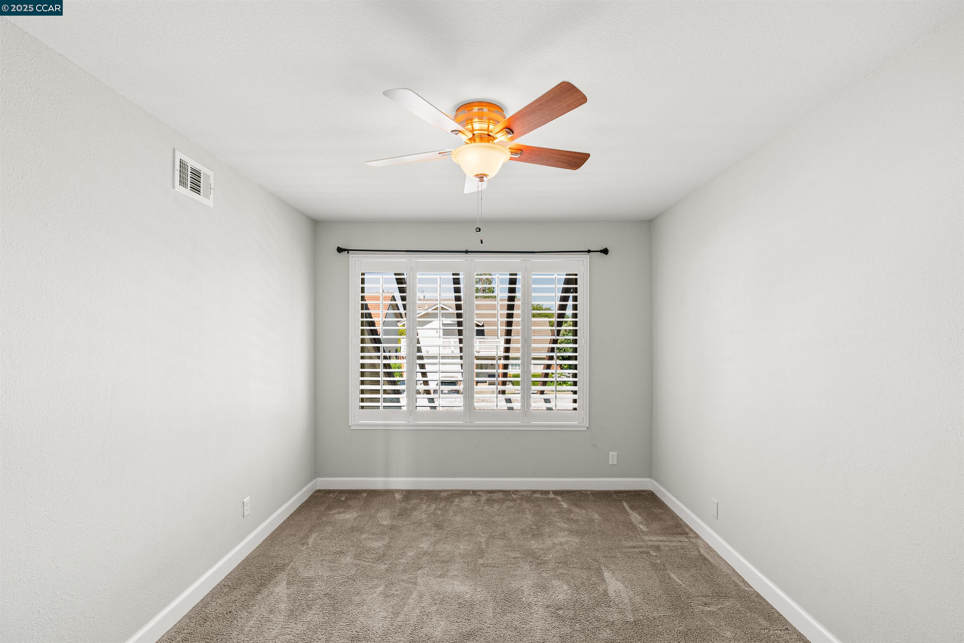 Detail Gallery Image 28 of 52 For 4403 Winterberry Ct, Concord,  CA 94521 - 4 Beds | 2/1 Baths