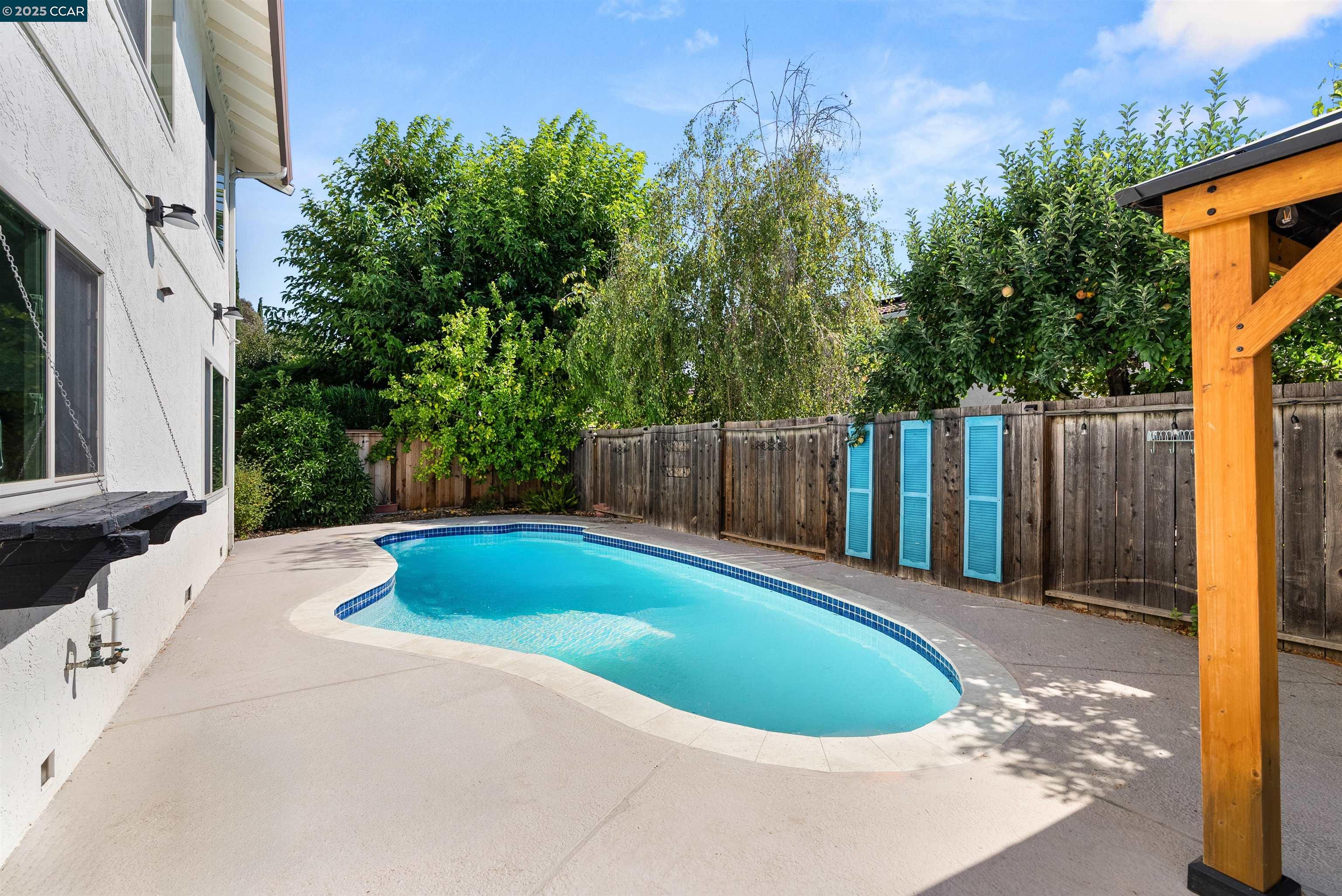 Detail Gallery Image 47 of 52 For 4403 Winterberry Ct, Concord,  CA 94521 - 4 Beds | 2/1 Baths