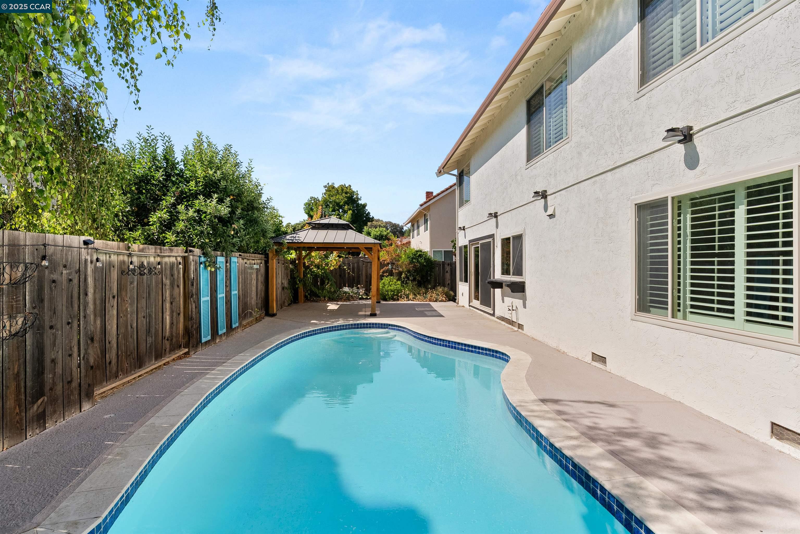 Detail Gallery Image 48 of 52 For 4403 Winterberry Ct, Concord,  CA 94521 - 4 Beds | 2/1 Baths