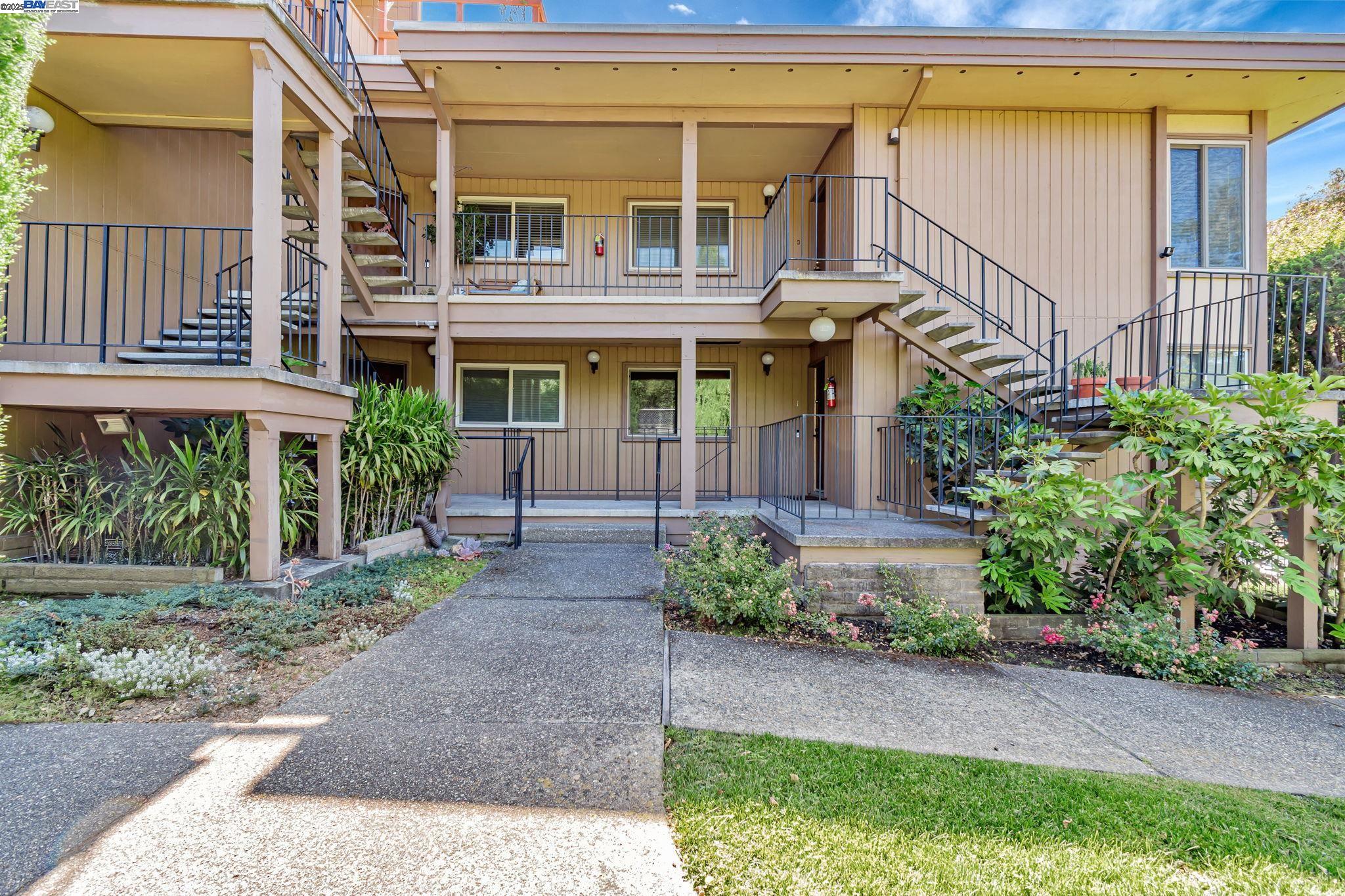 Photo #2: 41107608 Listing 