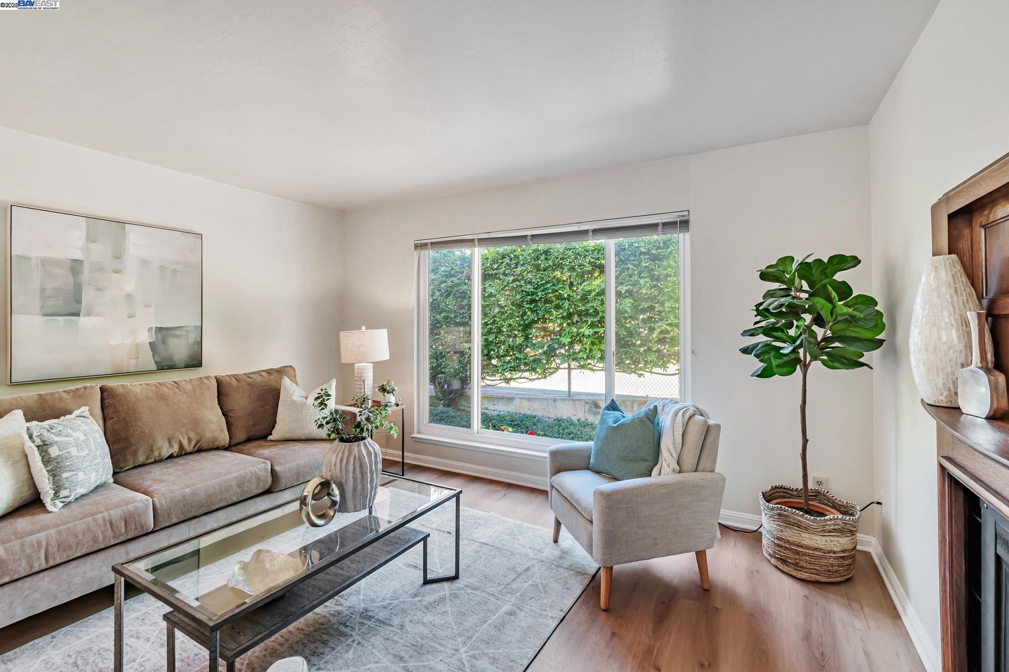 Photo #5: 41107608 Listing 