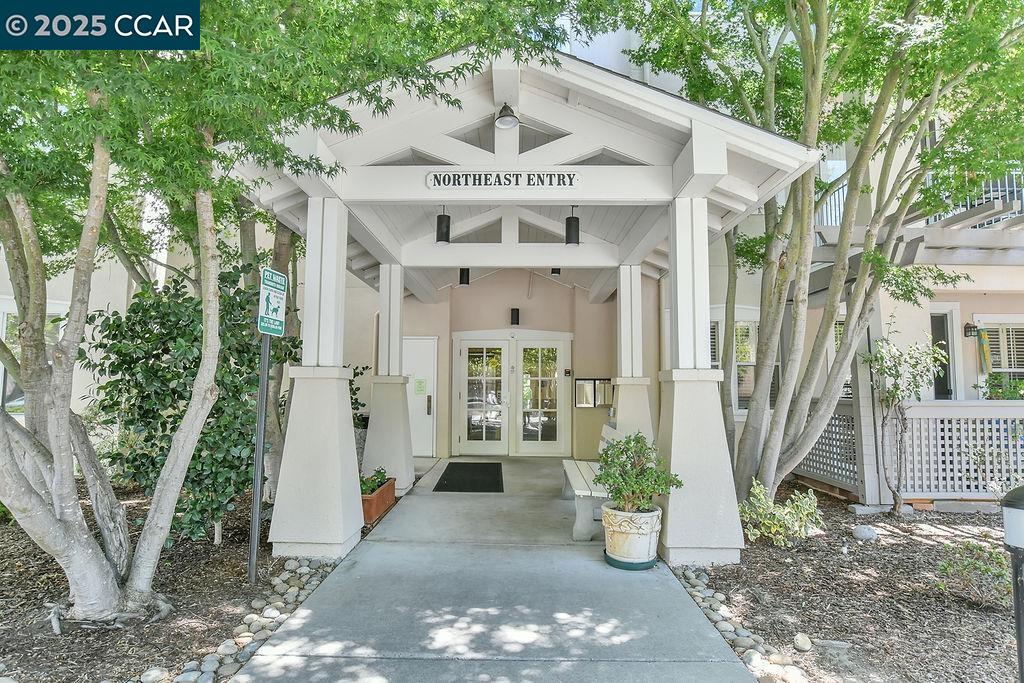 More Details about MLS # 41107612 : 1840 TICE CREEK DR # 2316