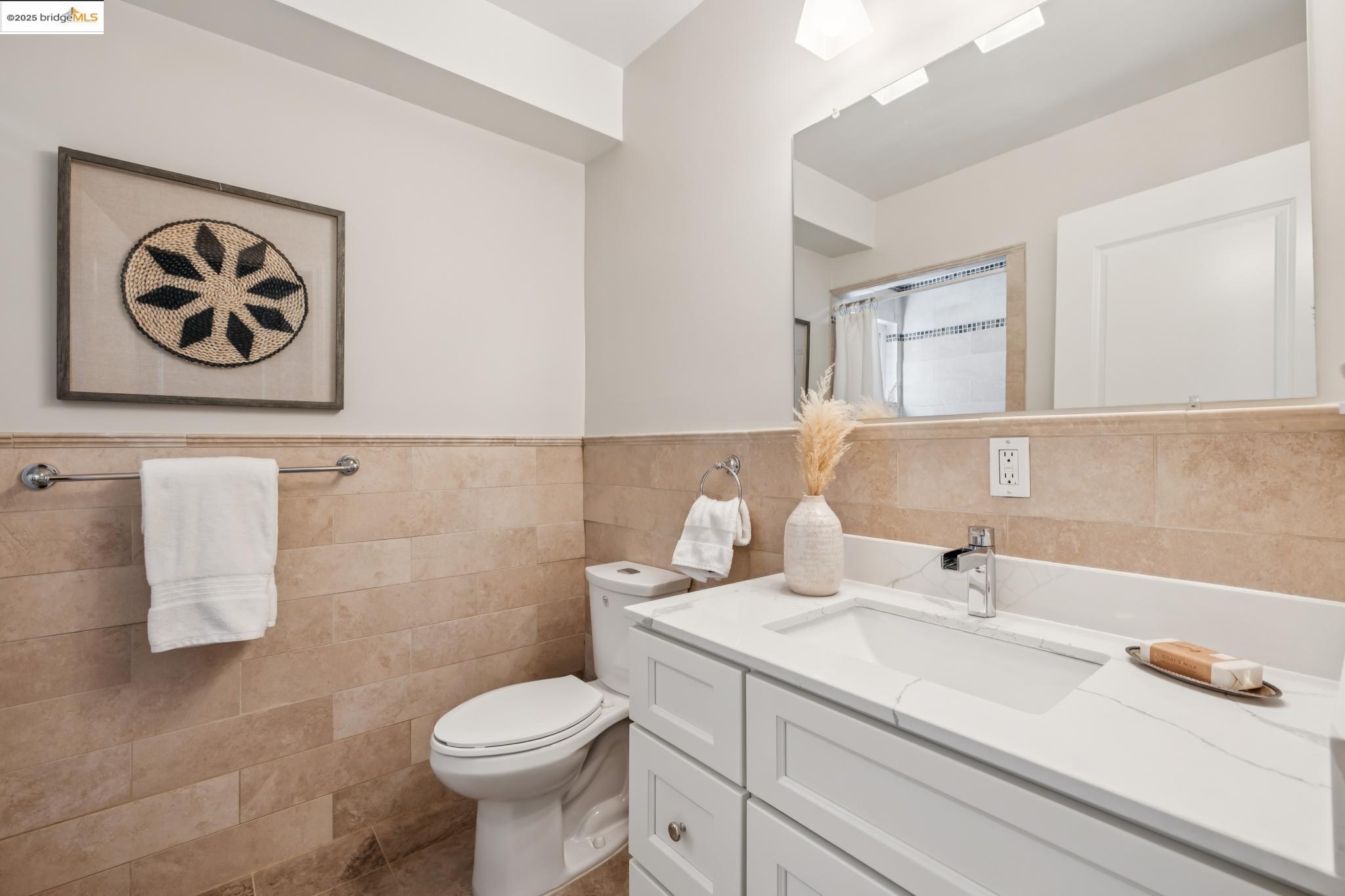 Detail Gallery Image 22 of 55 For 612 Longridge Rd, Oakland,  CA 94610 - 5 Beds | 4/1 Baths