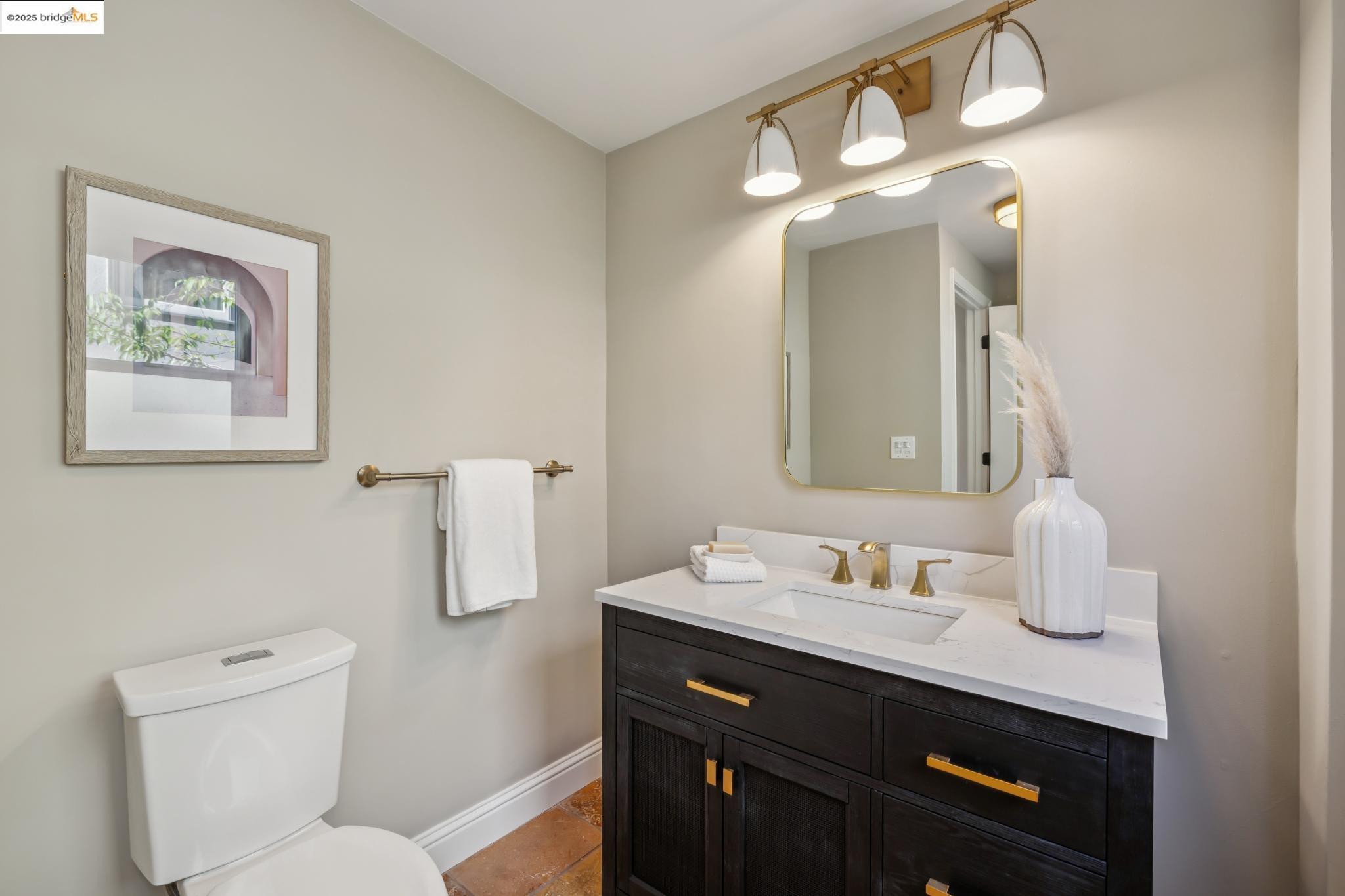 Detail Gallery Image 23 of 55 For 612 Longridge Rd, Oakland,  CA 94610 - 5 Beds | 4/1 Baths