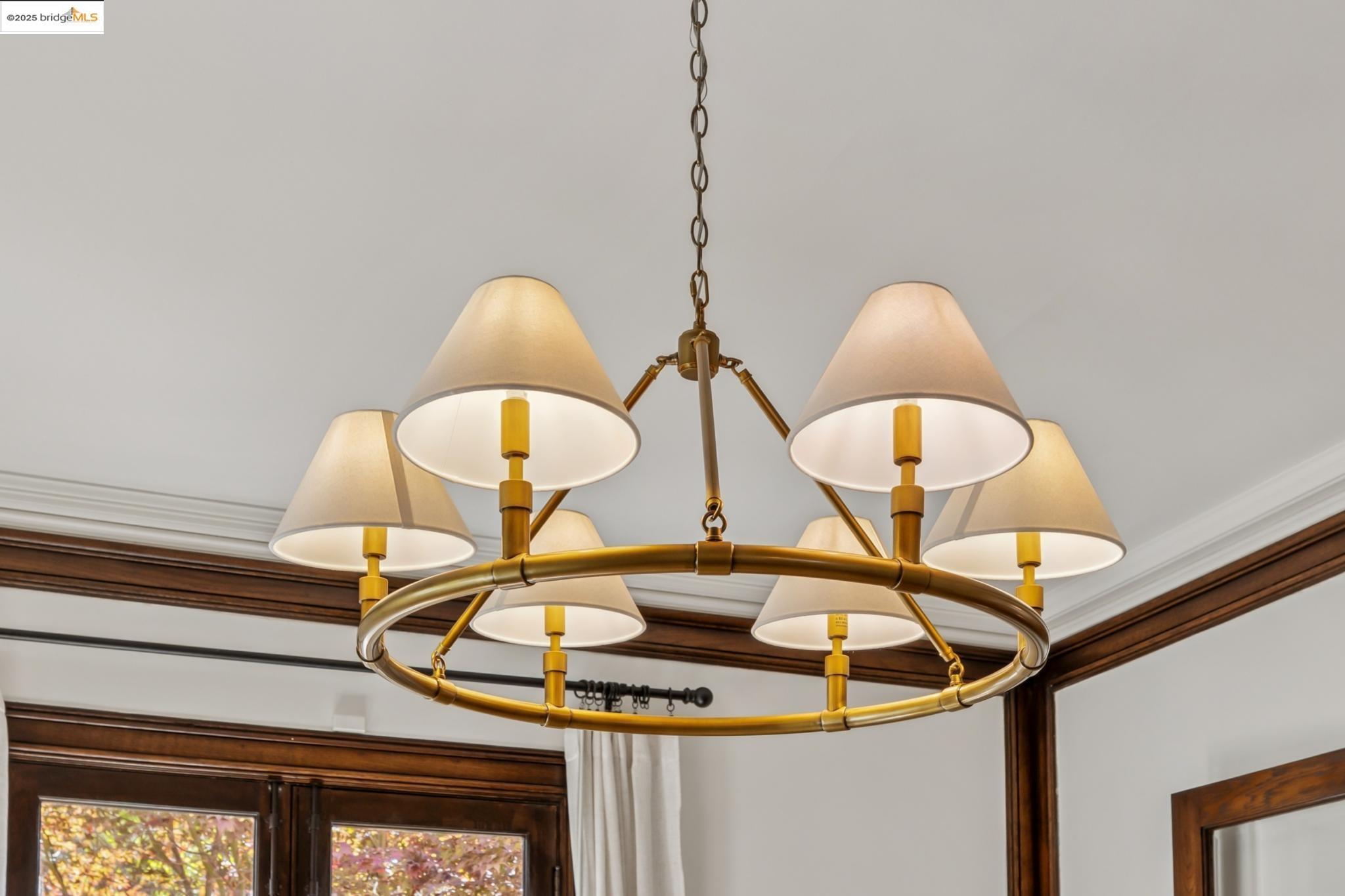 Detail Gallery Image 24 of 55 For 612 Longridge Rd, Oakland,  CA 94610 - 5 Beds | 4/1 Baths