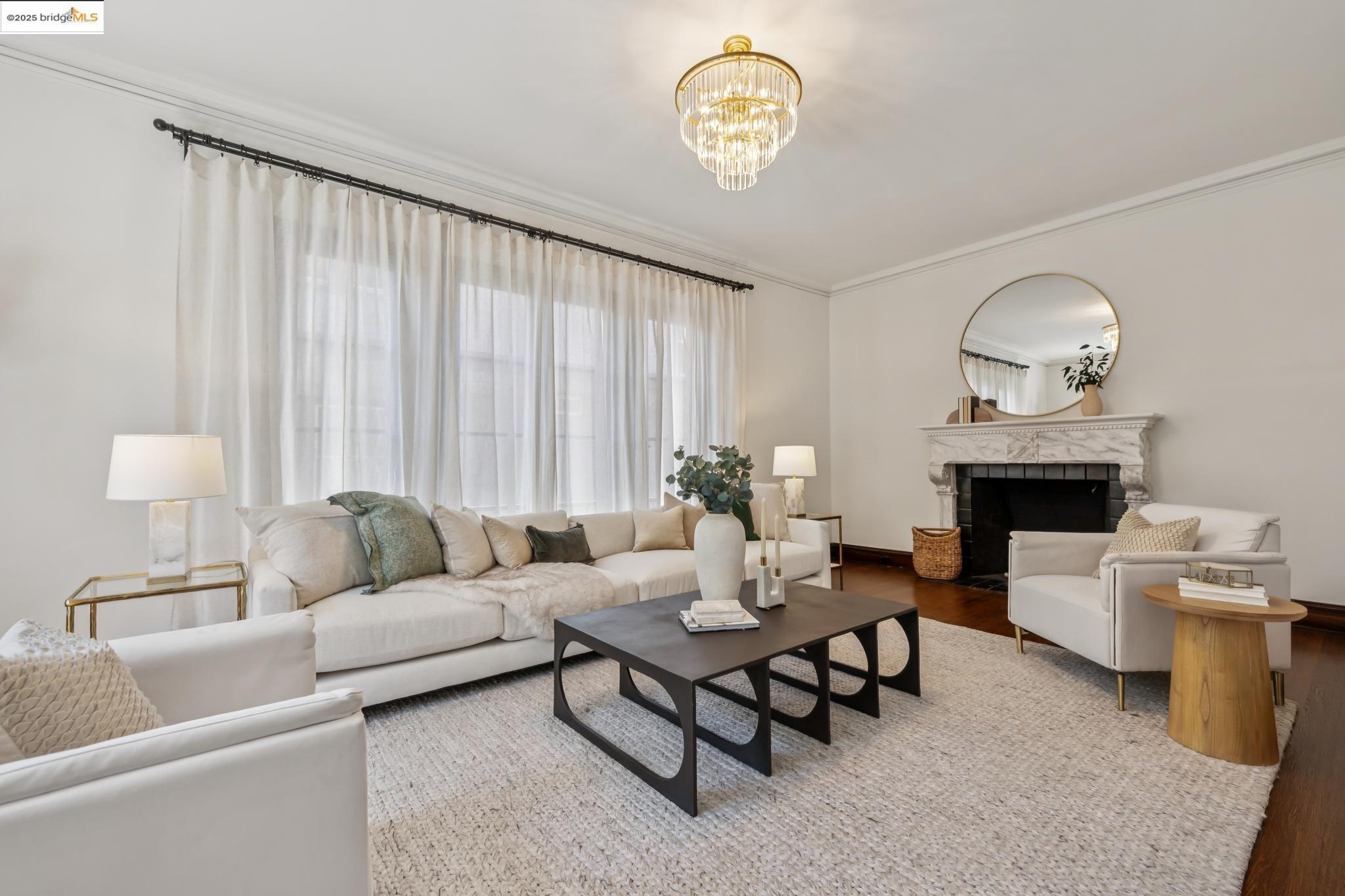 Detail Gallery Image 4 of 55 For 612 Longridge Rd, Oakland,  CA 94610 - 5 Beds | 4/1 Baths