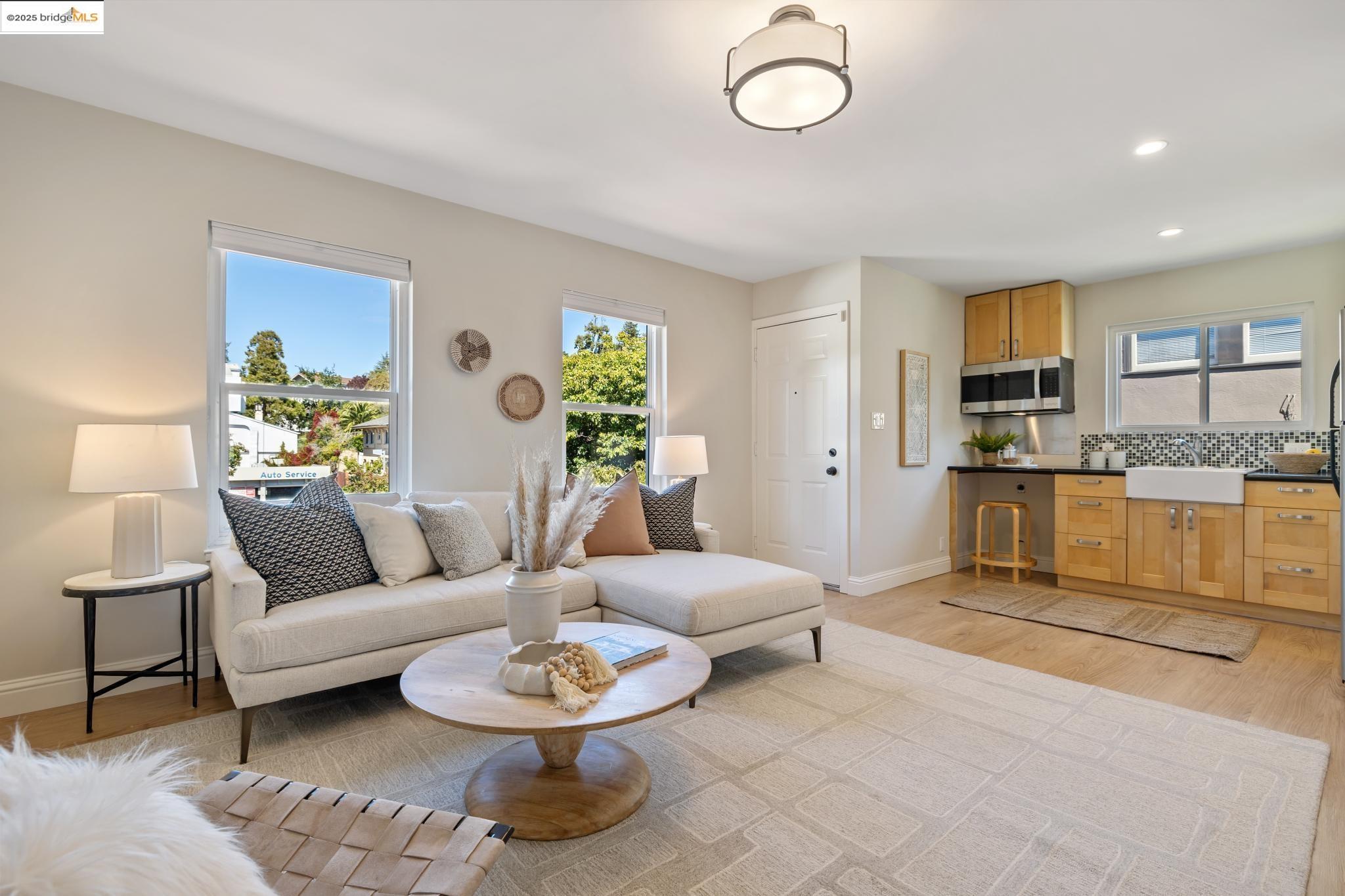 Detail Gallery Image 37 of 55 For 612 Longridge Rd, Oakland,  CA 94610 - 5 Beds | 4/1 Baths