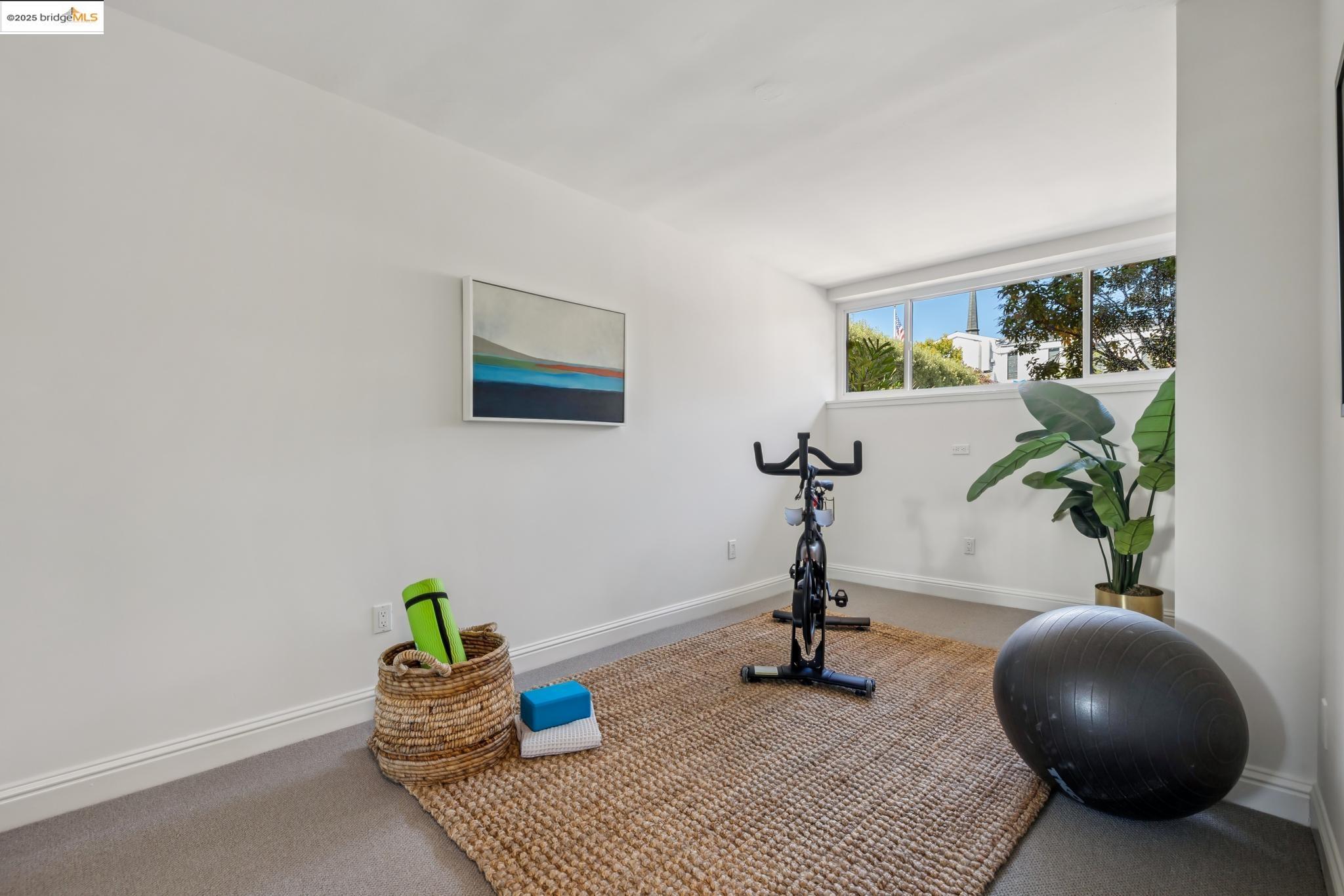 Detail Gallery Image 44 of 55 For 612 Longridge Rd, Oakland,  CA 94610 - 5 Beds | 4/1 Baths