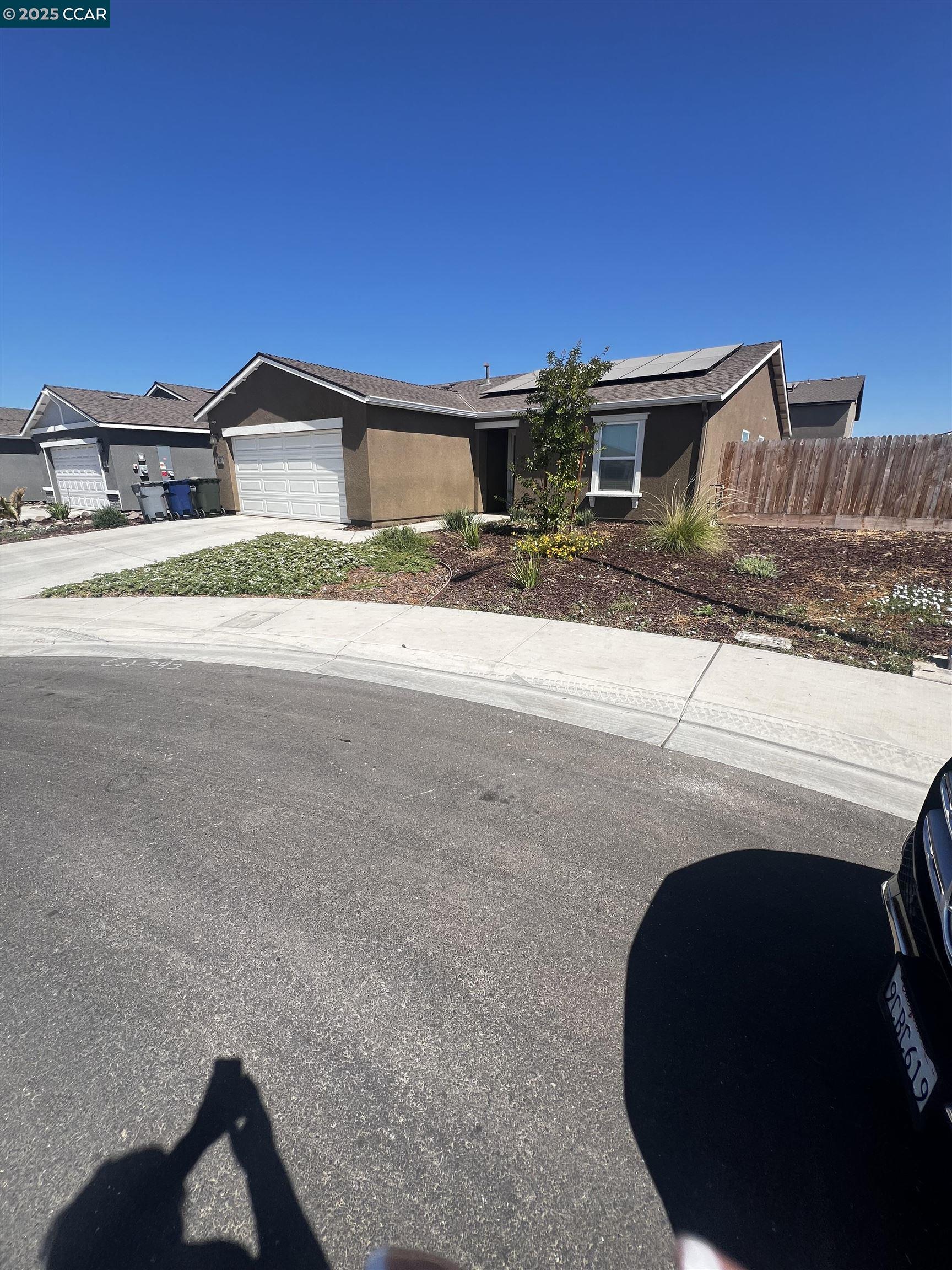 Detail Gallery Image 3 of 30 For 627 Elizabeth Ct, Merced,  CA 95341 - 3 Beds | 2 Baths