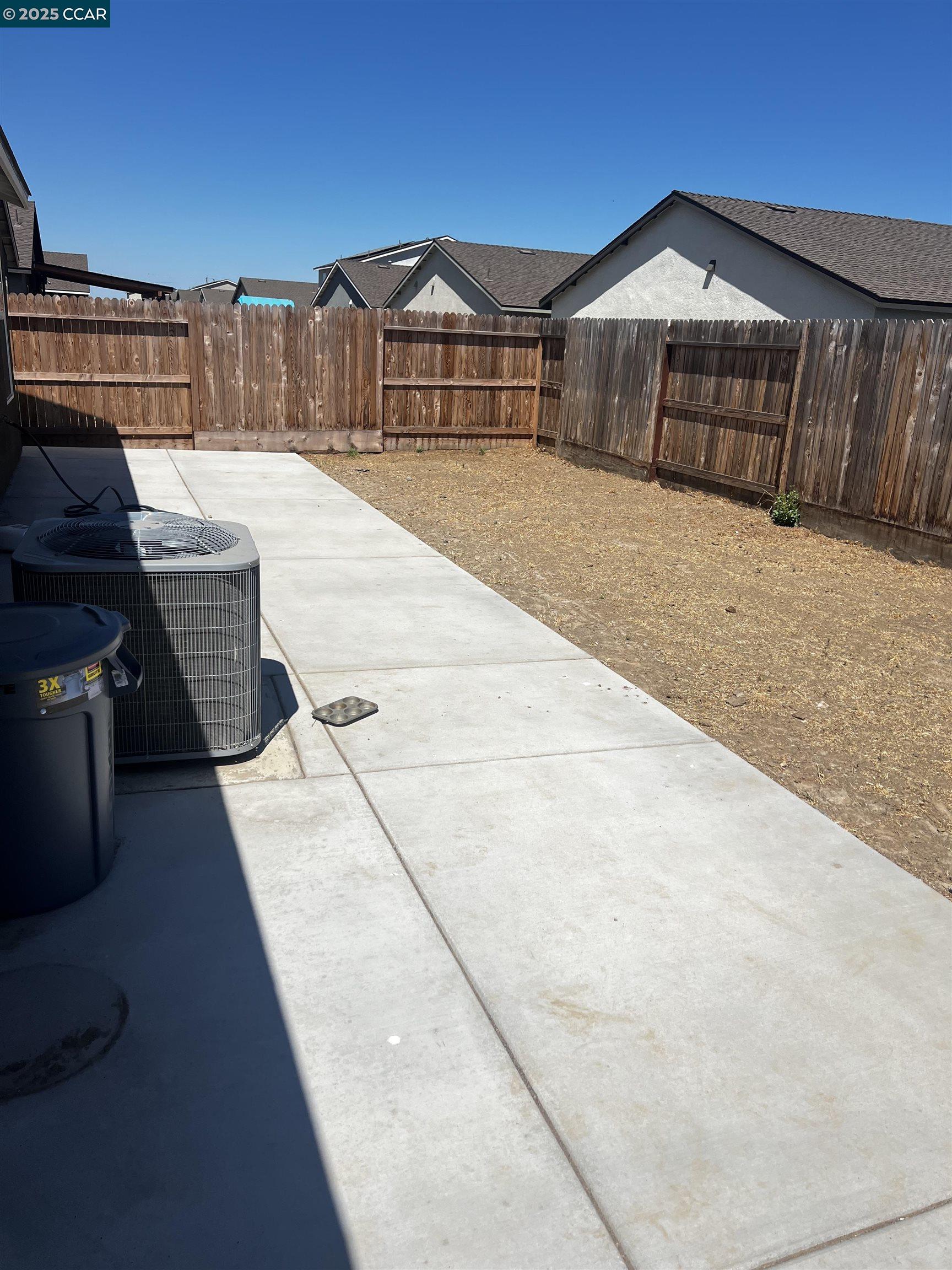 Detail Gallery Image 27 of 30 For 627 Elizabeth Ct, Merced,  CA 95341 - 3 Beds | 2 Baths