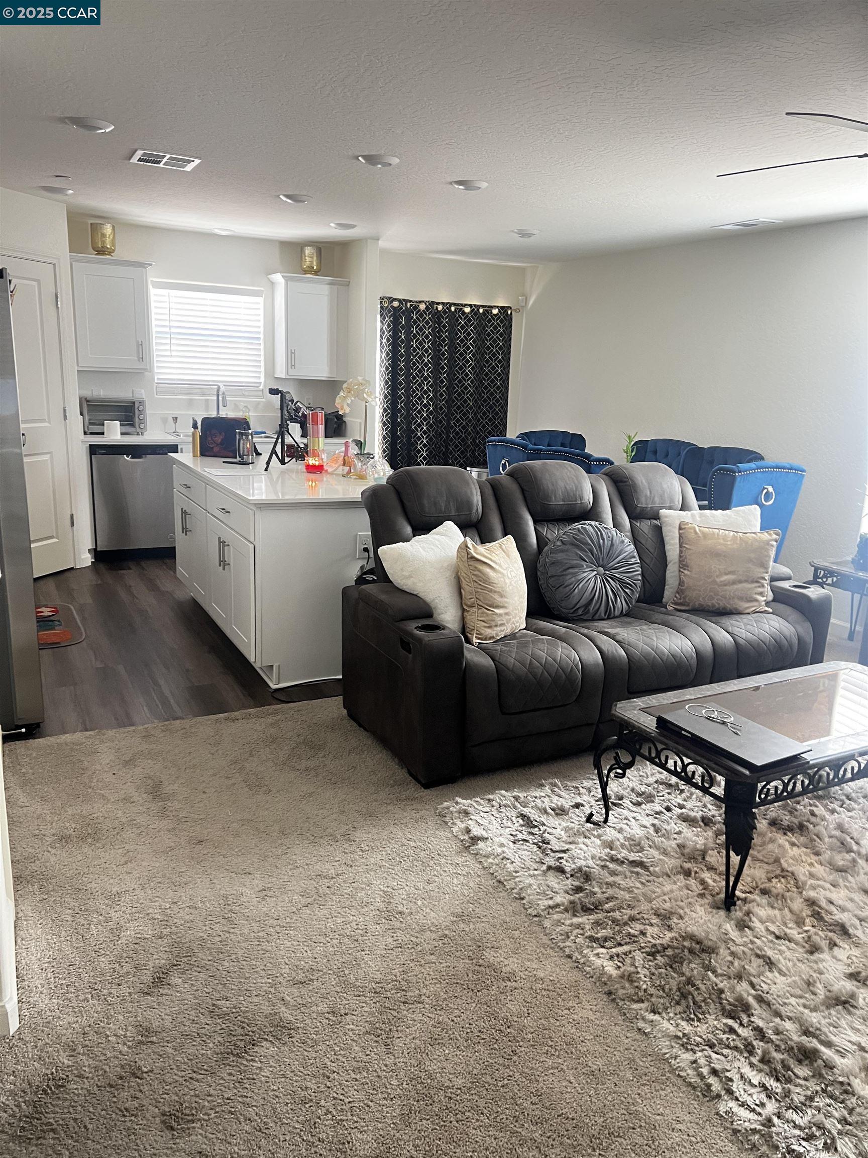 Detail Gallery Image 6 of 30 For 627 Elizabeth Ct, Merced,  CA 95341 - 3 Beds | 2 Baths