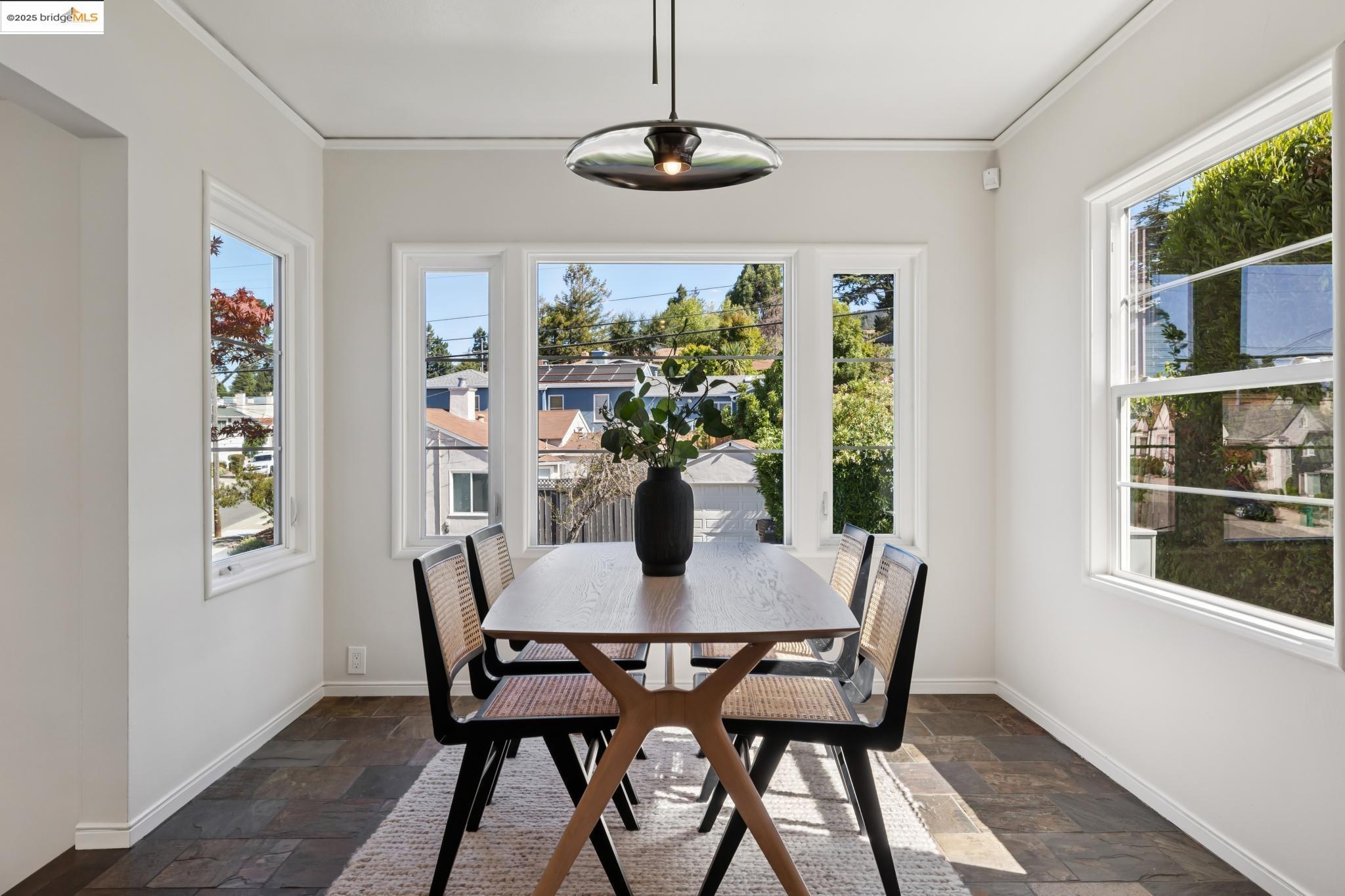 Detail Gallery Image 14 of 53 For 4701 Kaphan Ave, Oakland,  CA 94619 - 3 Beds | 2/1 Baths