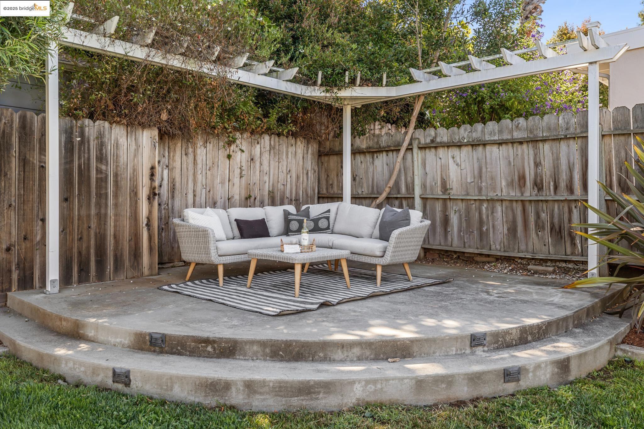 Detail Gallery Image 36 of 53 For 4701 Kaphan Ave, Oakland,  CA 94619 - 3 Beds | 2/1 Baths
