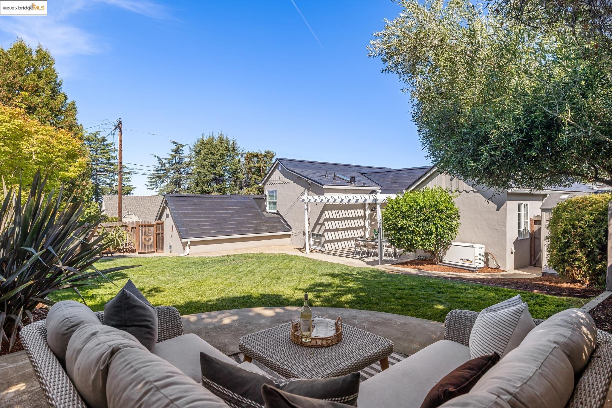 Detail Gallery Image 37 of 53 For 4701 Kaphan Ave, Oakland,  CA 94619 - 3 Beds | 2/1 Baths