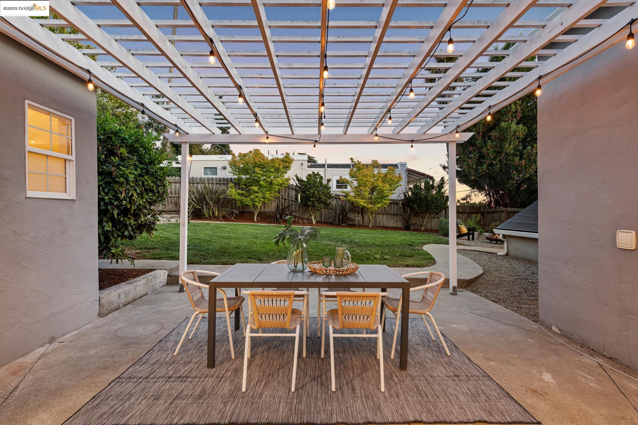 Detail Gallery Image 44 of 53 For 4701 Kaphan Ave, Oakland,  CA 94619 - 3 Beds | 2/1 Baths