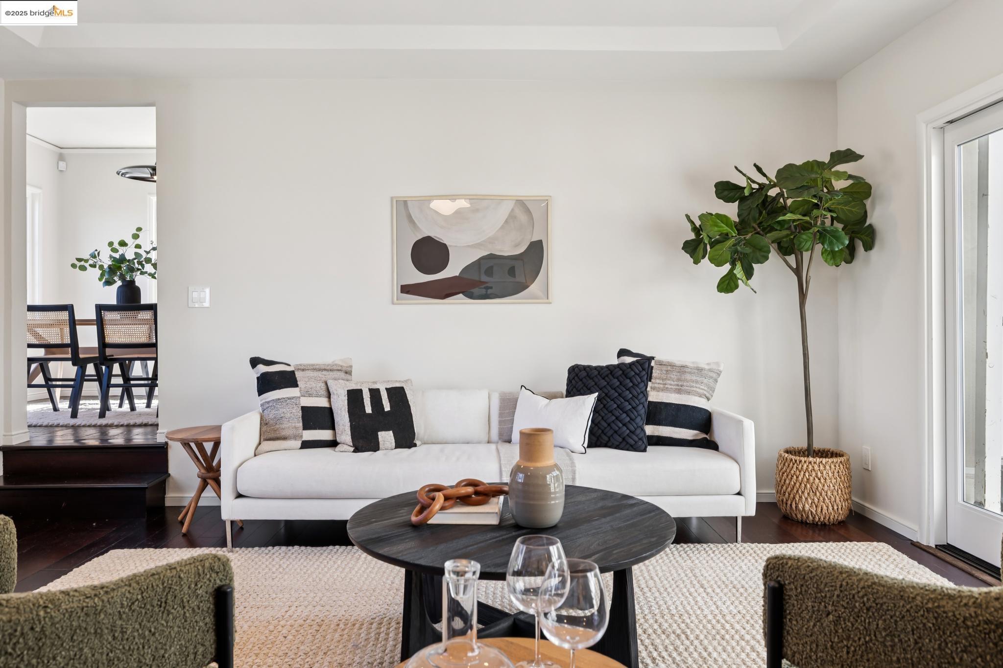 Detail Gallery Image 10 of 53 For 4701 Kaphan Ave, Oakland,  CA 94619 - 3 Beds | 2/1 Baths