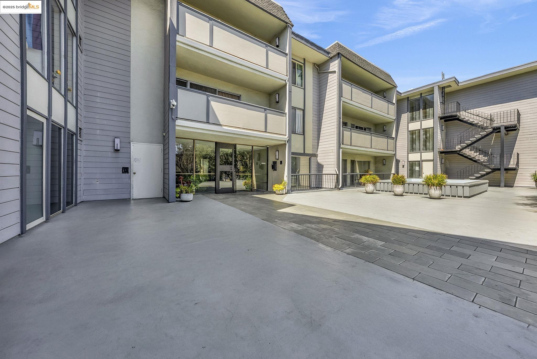 Photo #14: 41107623 Listing: Photo #14