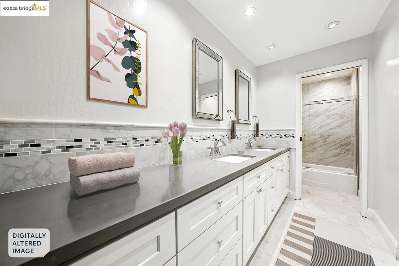 Photo #8: 41107623 Listing: Photo #8