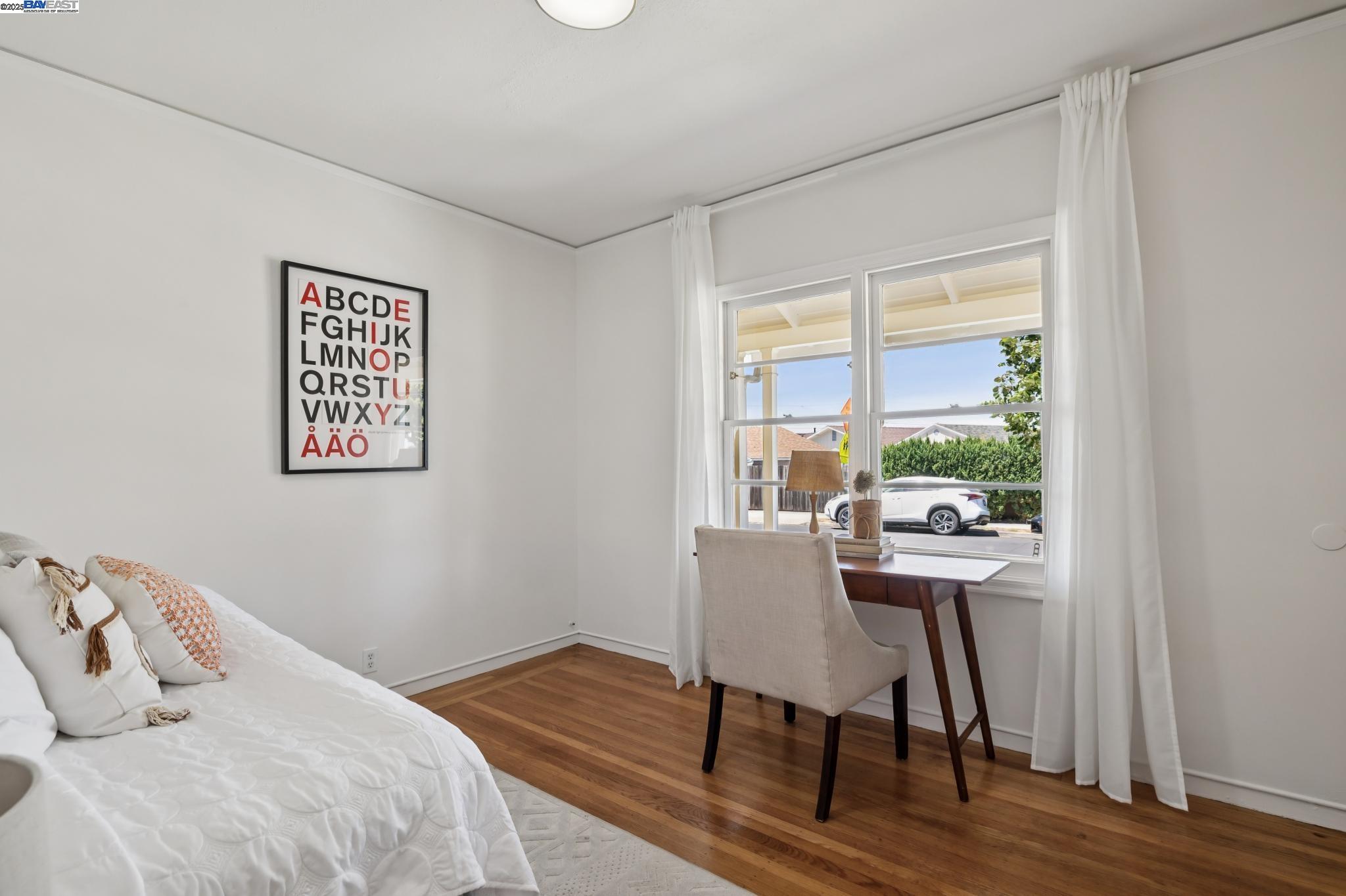 Detail Gallery Image 25 of 60 For 200 Santa Clara Ave, Alameda,  CA 94501 - 3 Beds | 1/1 Baths