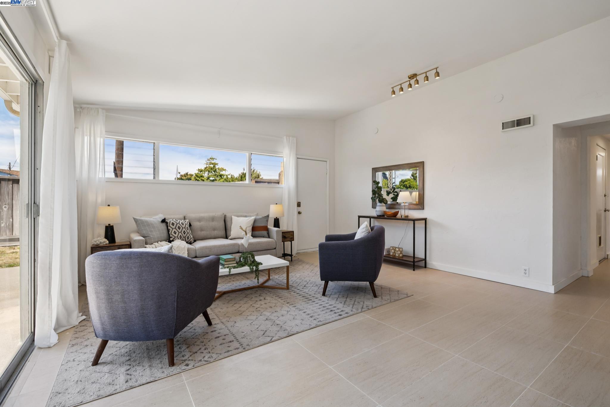 Detail Gallery Image 40 of 60 For 200 Santa Clara Ave, Alameda,  CA 94501 - 3 Beds | 1/1 Baths