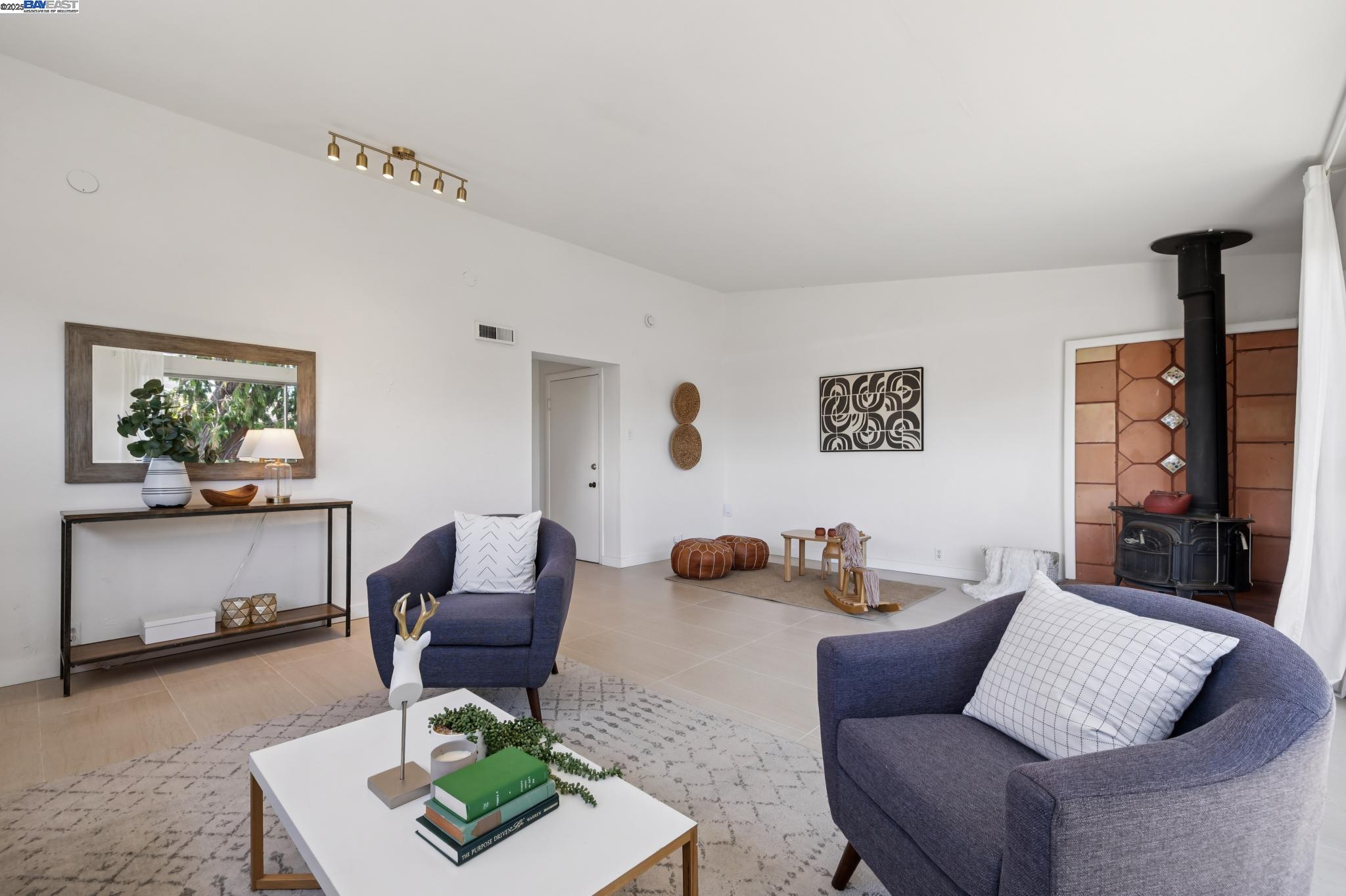 Detail Gallery Image 44 of 60 For 200 Santa Clara Ave, Alameda,  CA 94501 - 3 Beds | 1/1 Baths