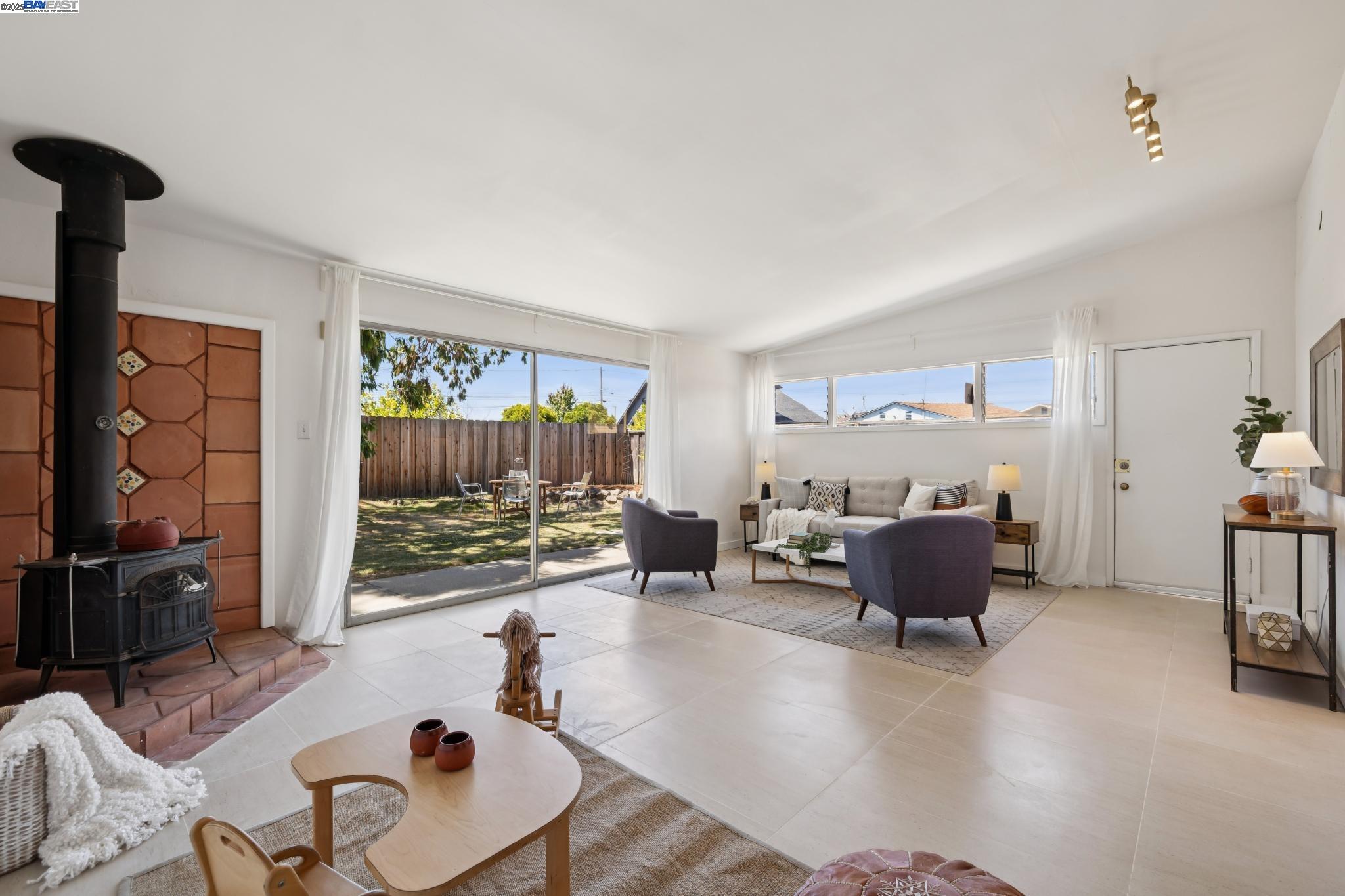 Detail Gallery Image 46 of 60 For 200 Santa Clara Ave, Alameda,  CA 94501 - 3 Beds | 1/1 Baths