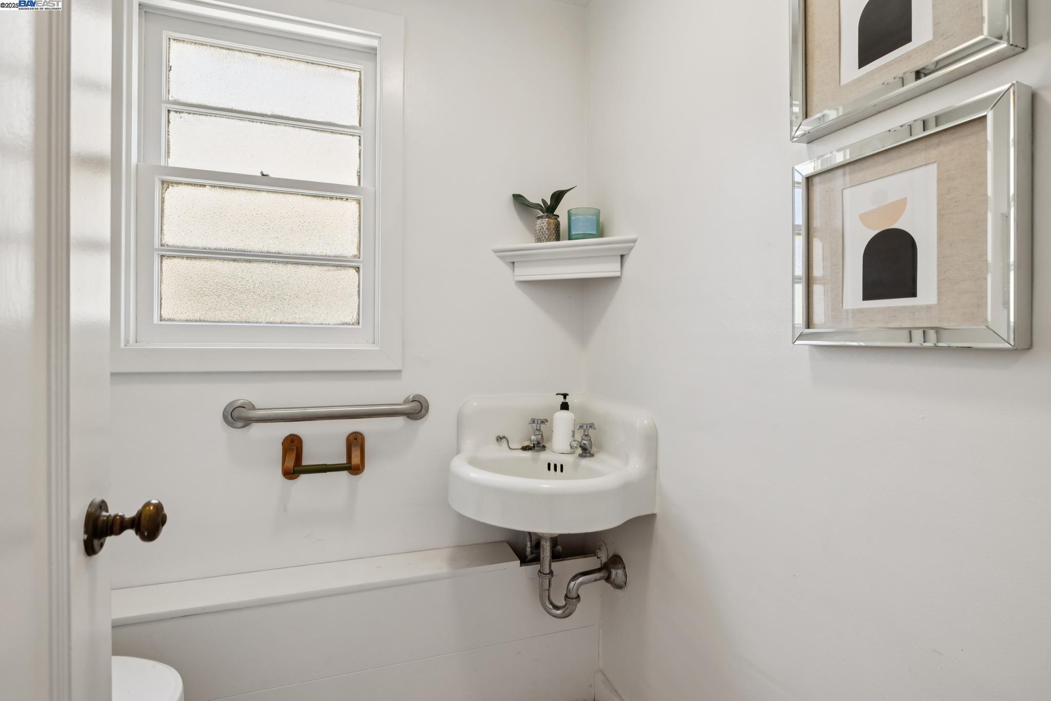 Detail Gallery Image 57 of 60 For 200 Santa Clara Ave, Alameda,  CA 94501 - 3 Beds | 1/1 Baths